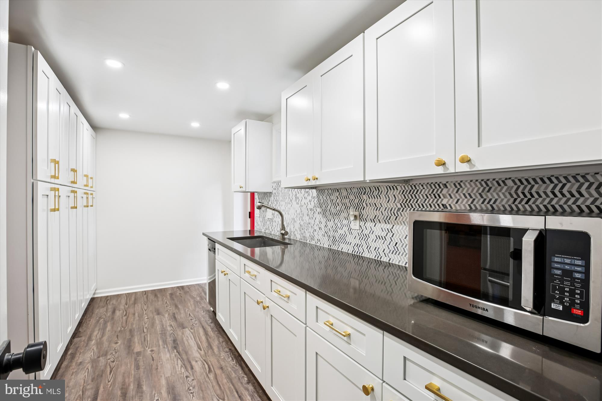 WOODSIDE FOREST - Residential