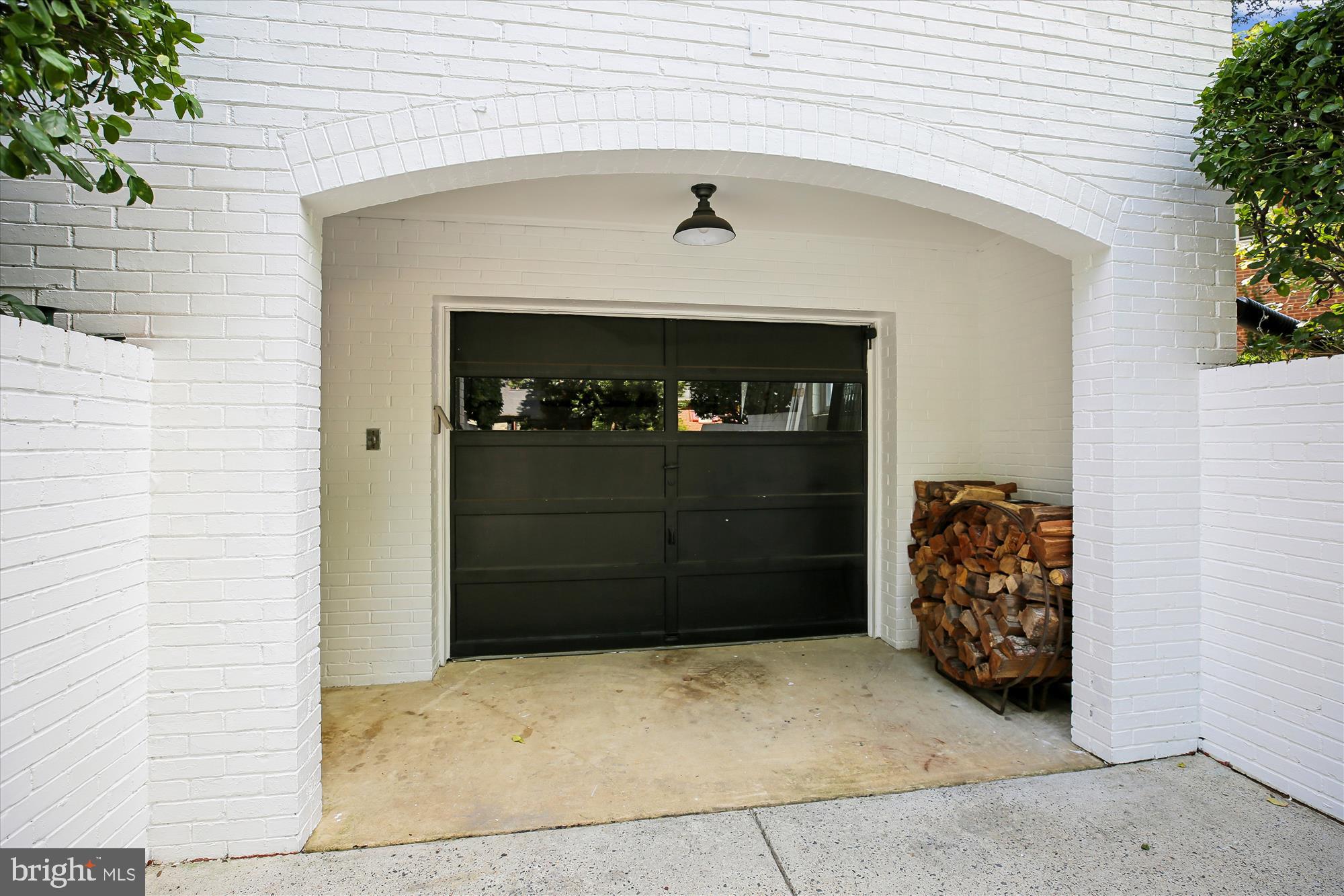 WOODSIDE FOREST - Residential