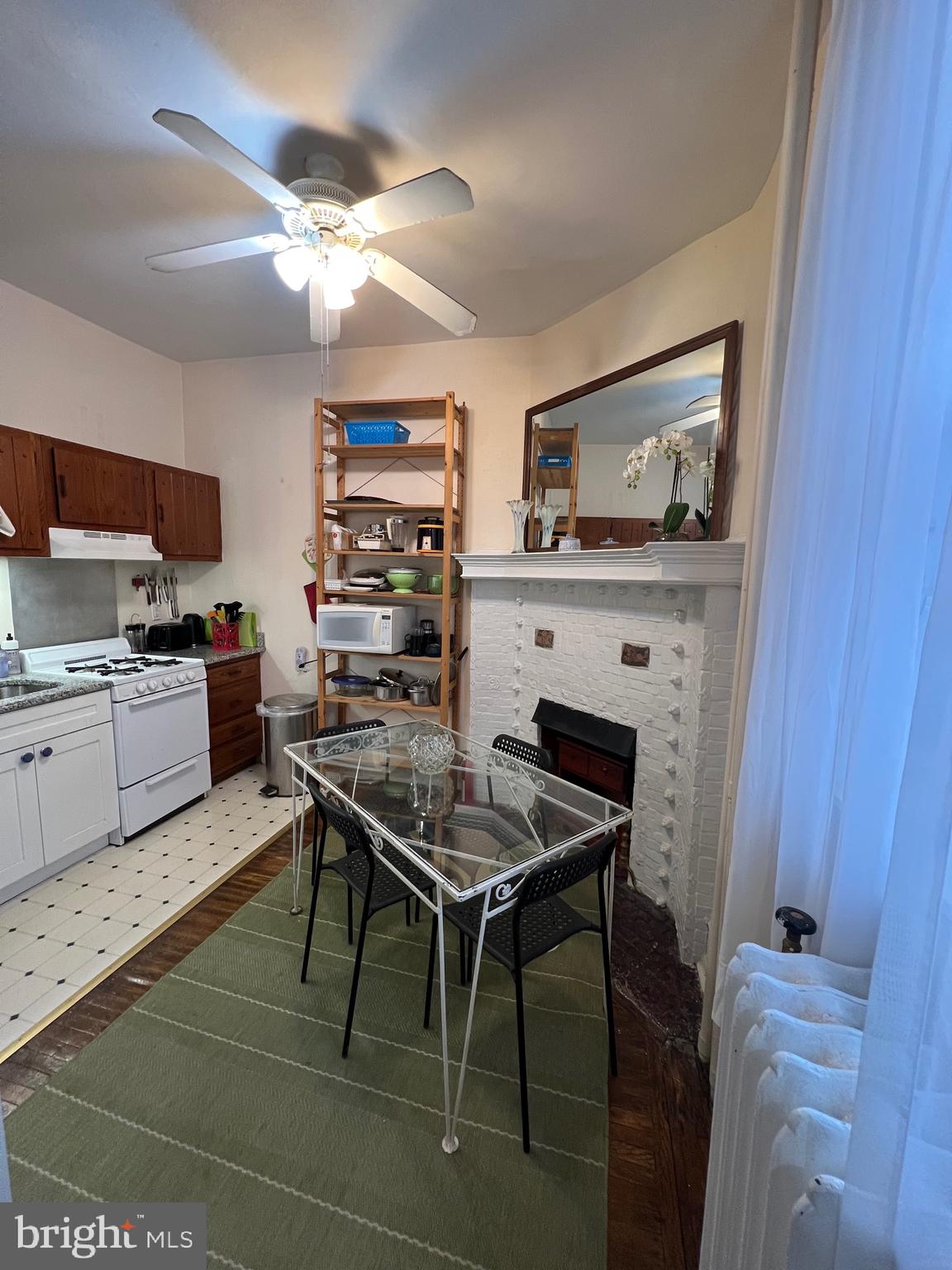 UNIVERSITY CITY - Residential Lease