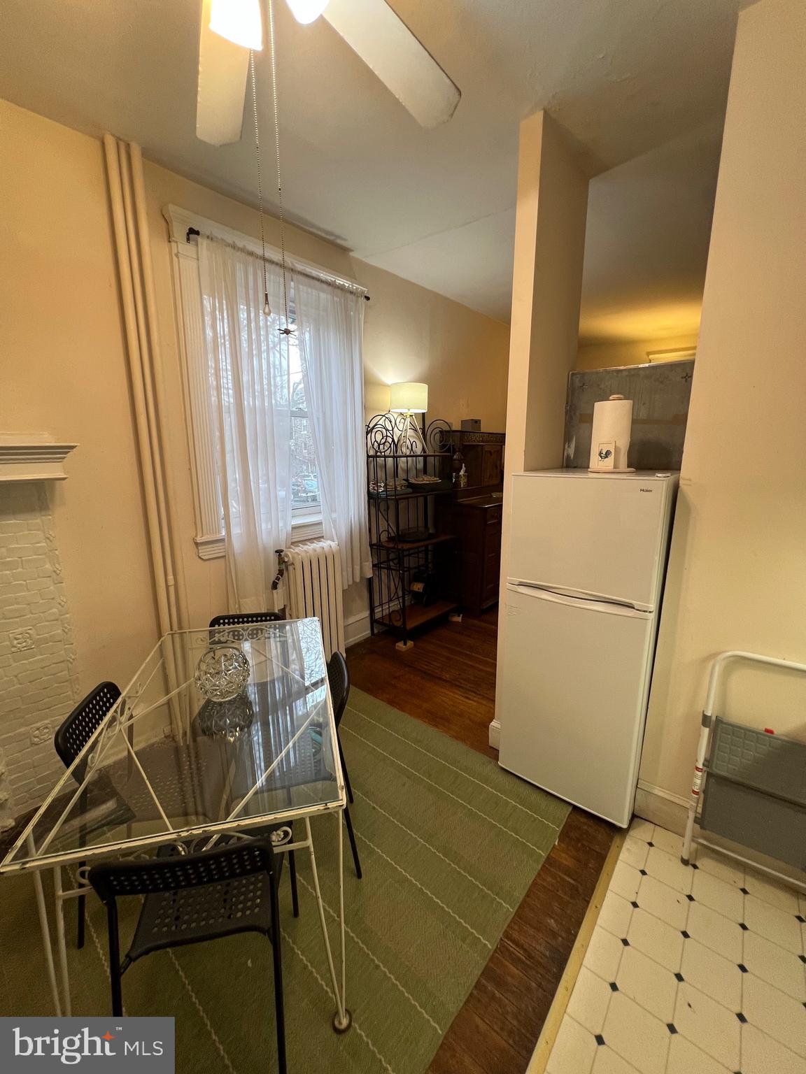 UNIVERSITY CITY - Residential Lease