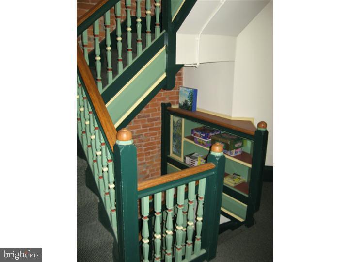 UNIVERSITY CITY - Residential Lease