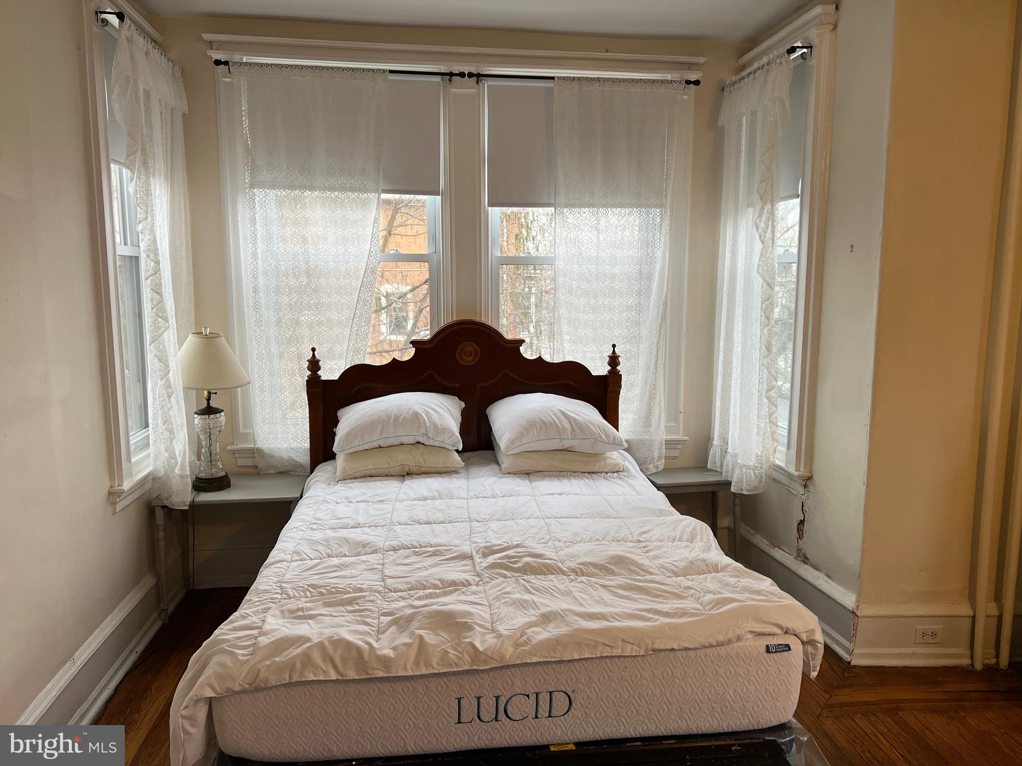 UNIVERSITY CITY - Residential Lease