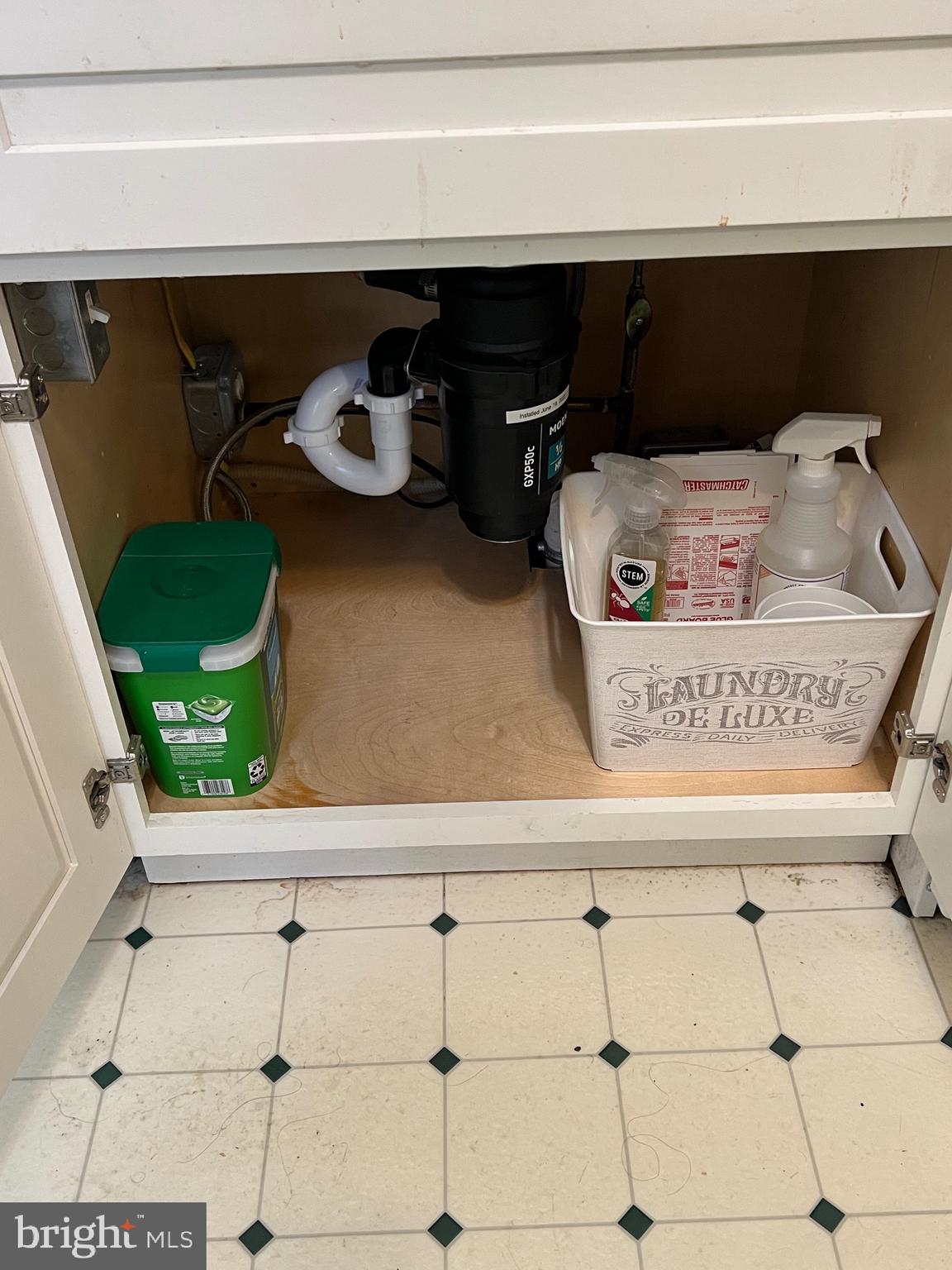 UNIVERSITY CITY - Residential Lease