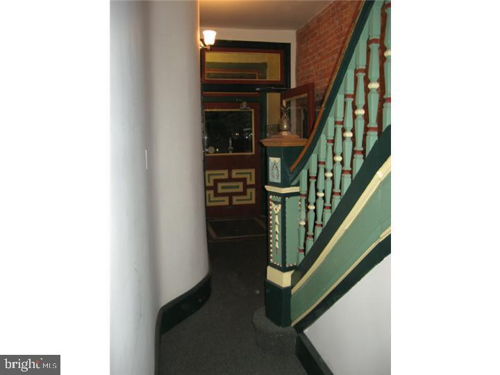 UNIVERSITY CITY - Residential Lease