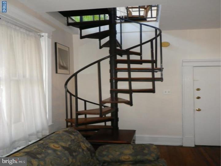 UNIVERSITY CITY - Residential Lease