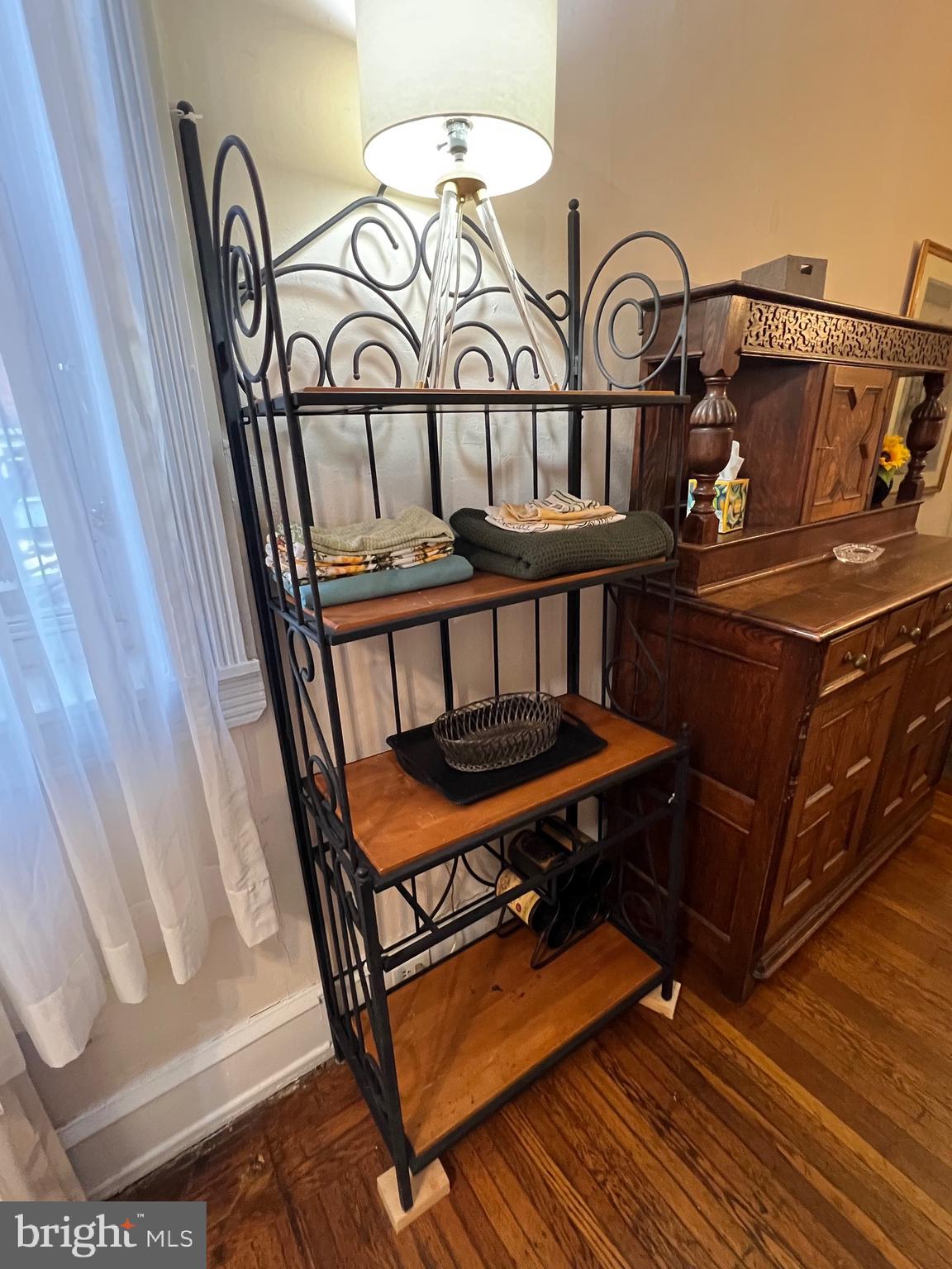 UNIVERSITY CITY - Residential Lease