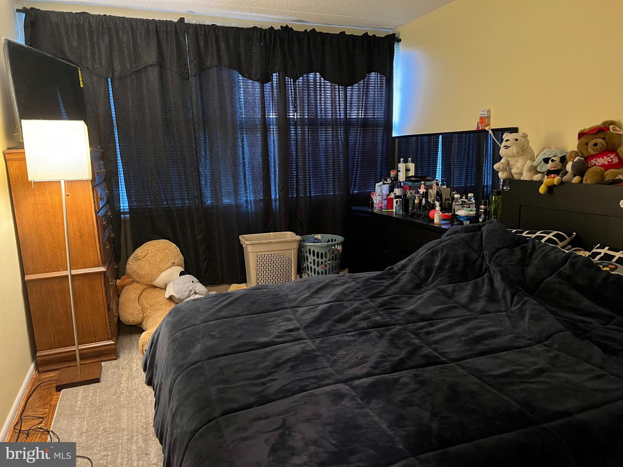 PRESIDENTIAL PARK - Residential Lease