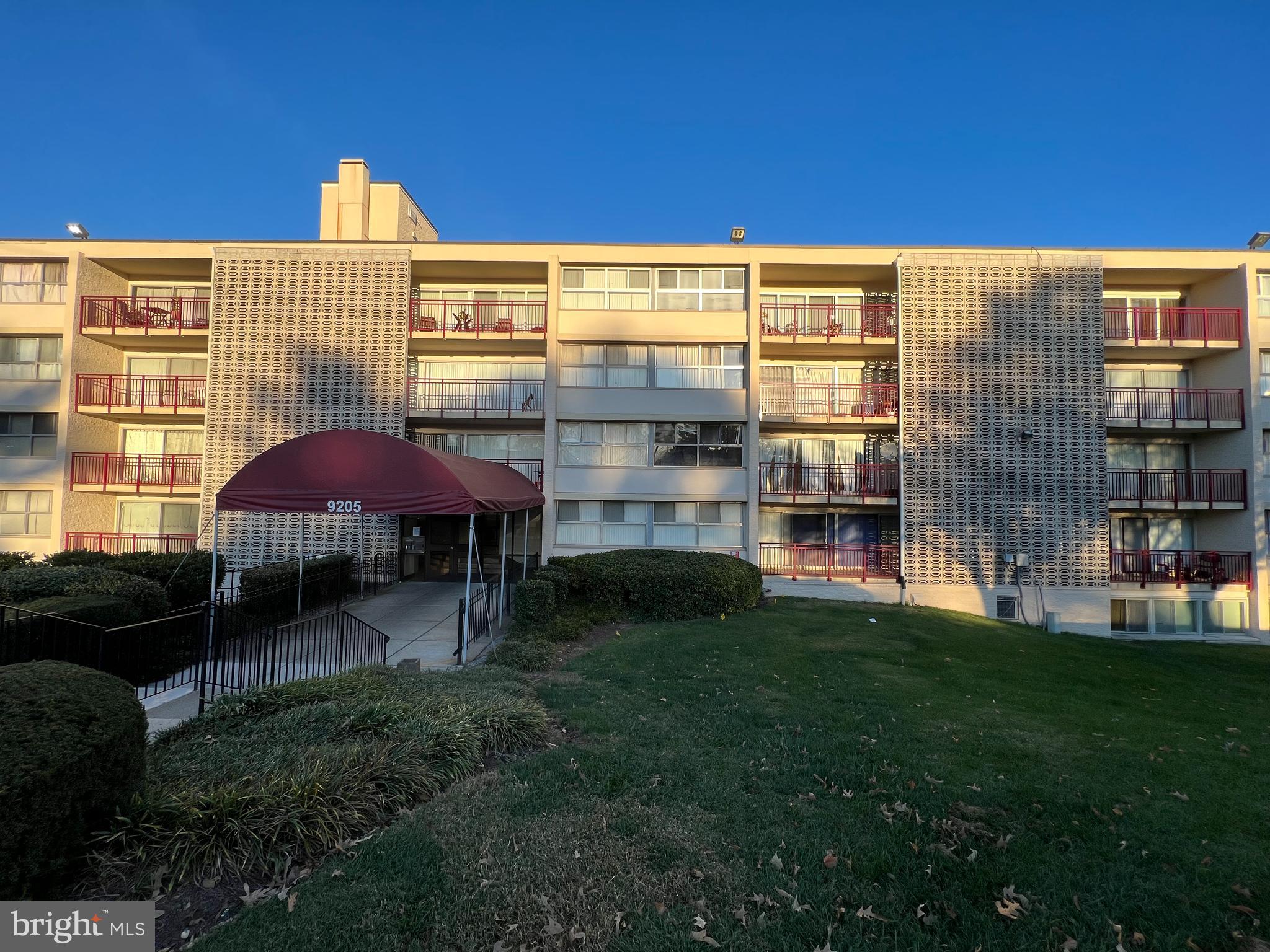 PRESIDENTIAL PARK - Residential Lease