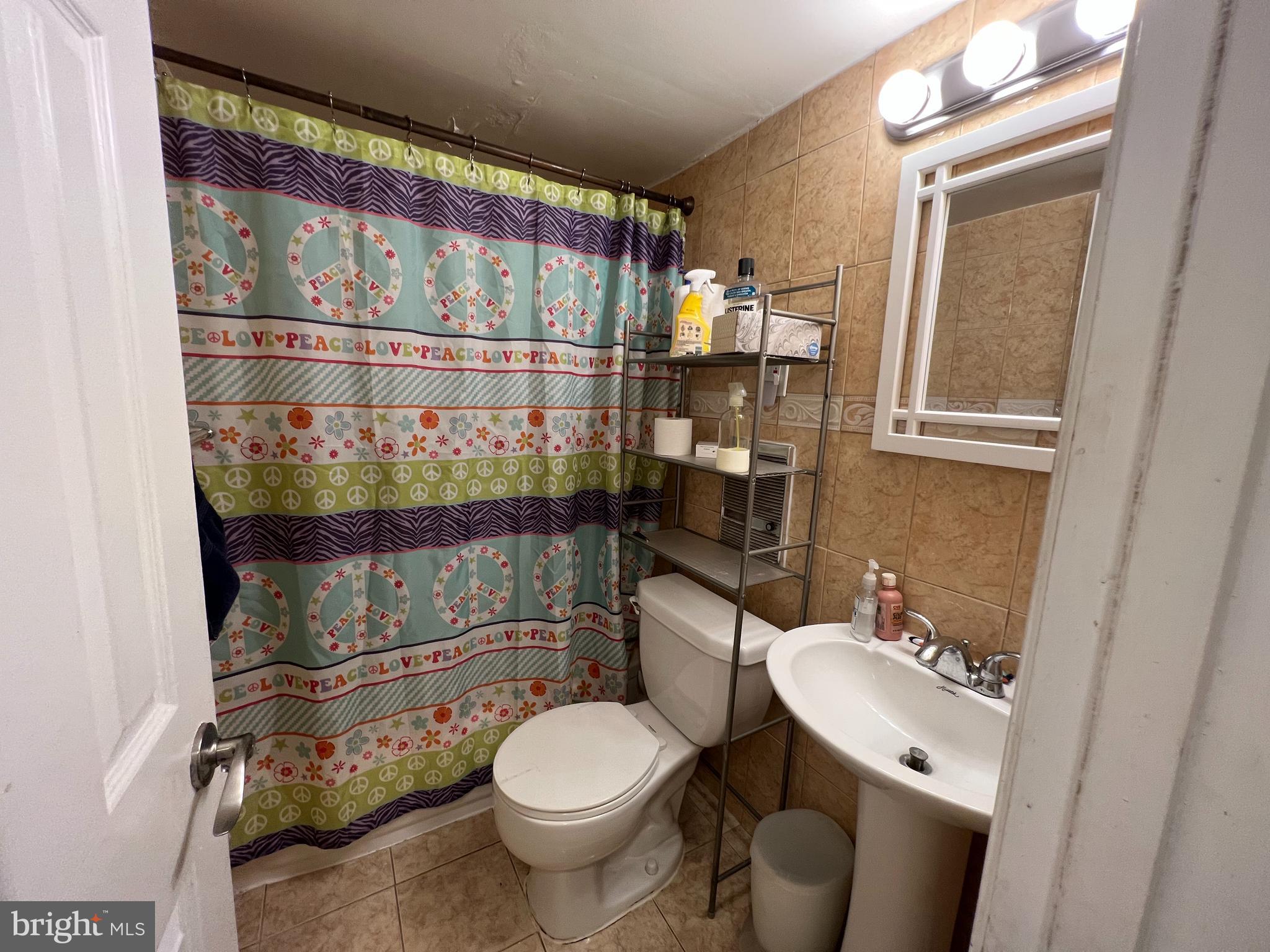 PRESIDENTIAL PARK - Residential Lease