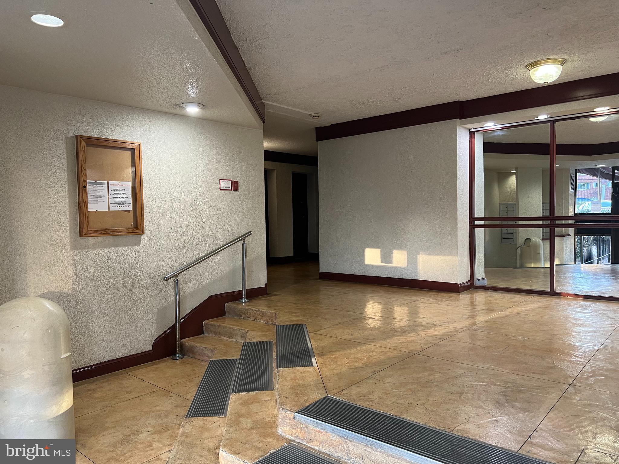 PRESIDENTIAL PARK - Residential Lease