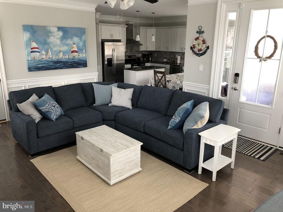 Wesley Ave WESLEY AVENUE 840-842 840 & 842