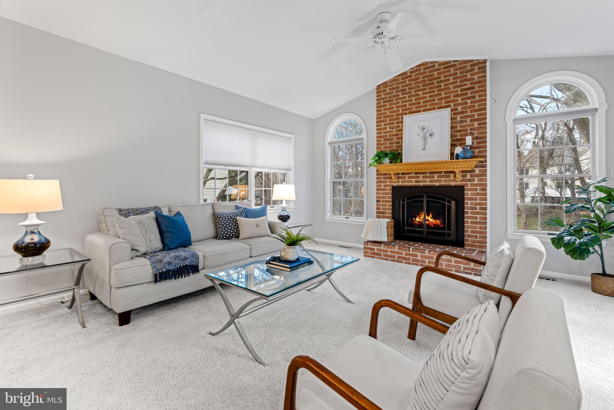 RIVER HILL - Residential