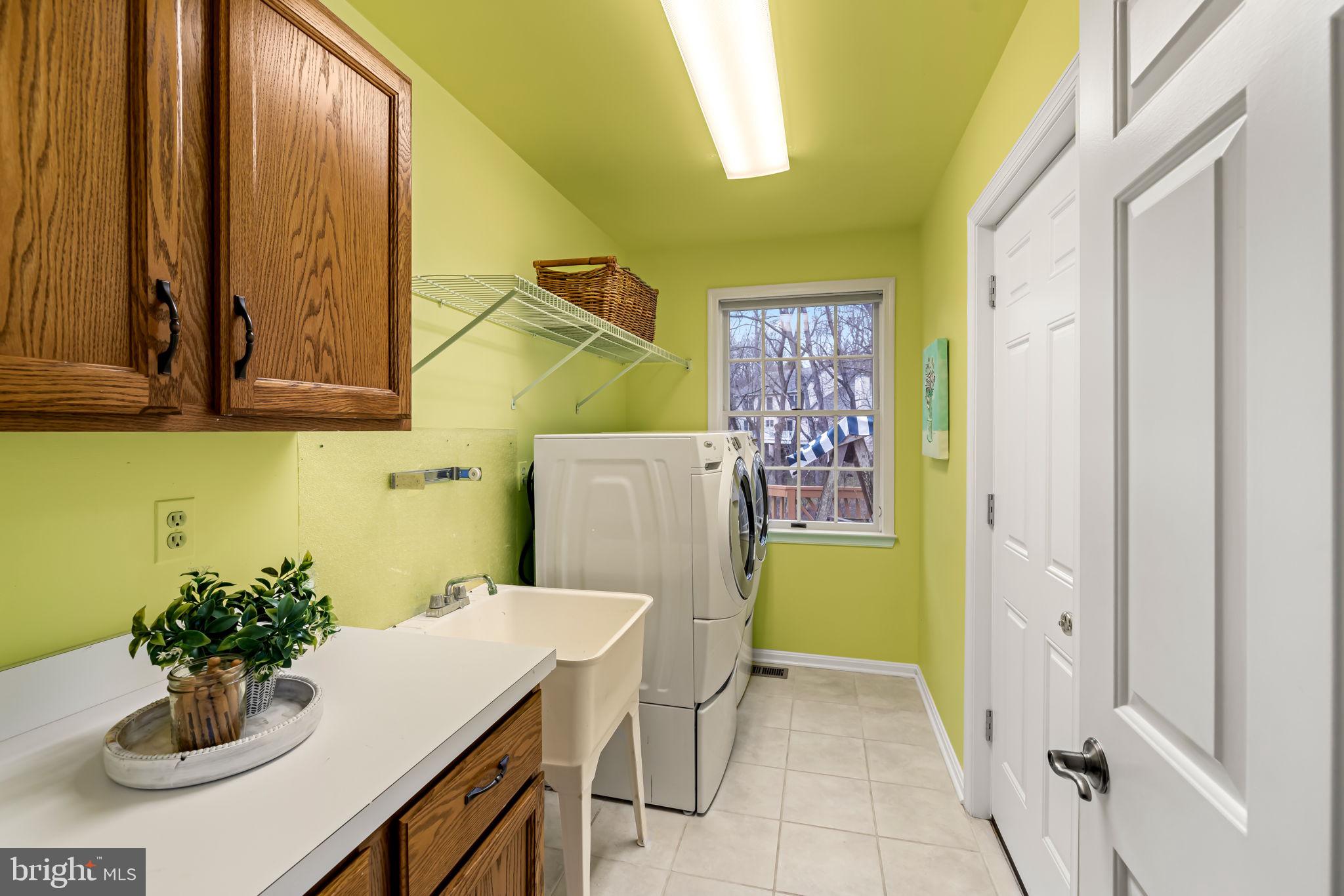 RIVER HILL - Residential