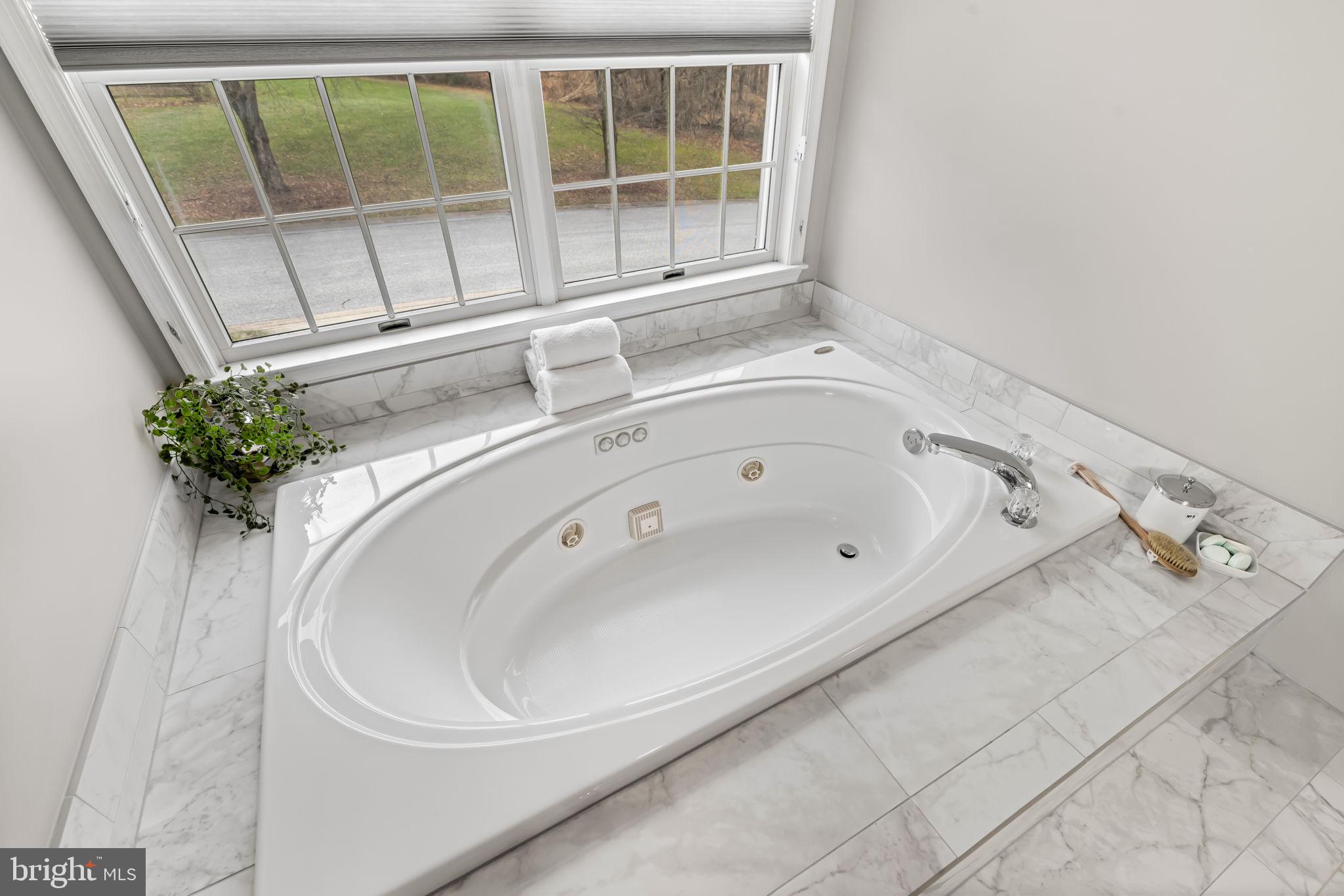 RIVER HILL - Residential