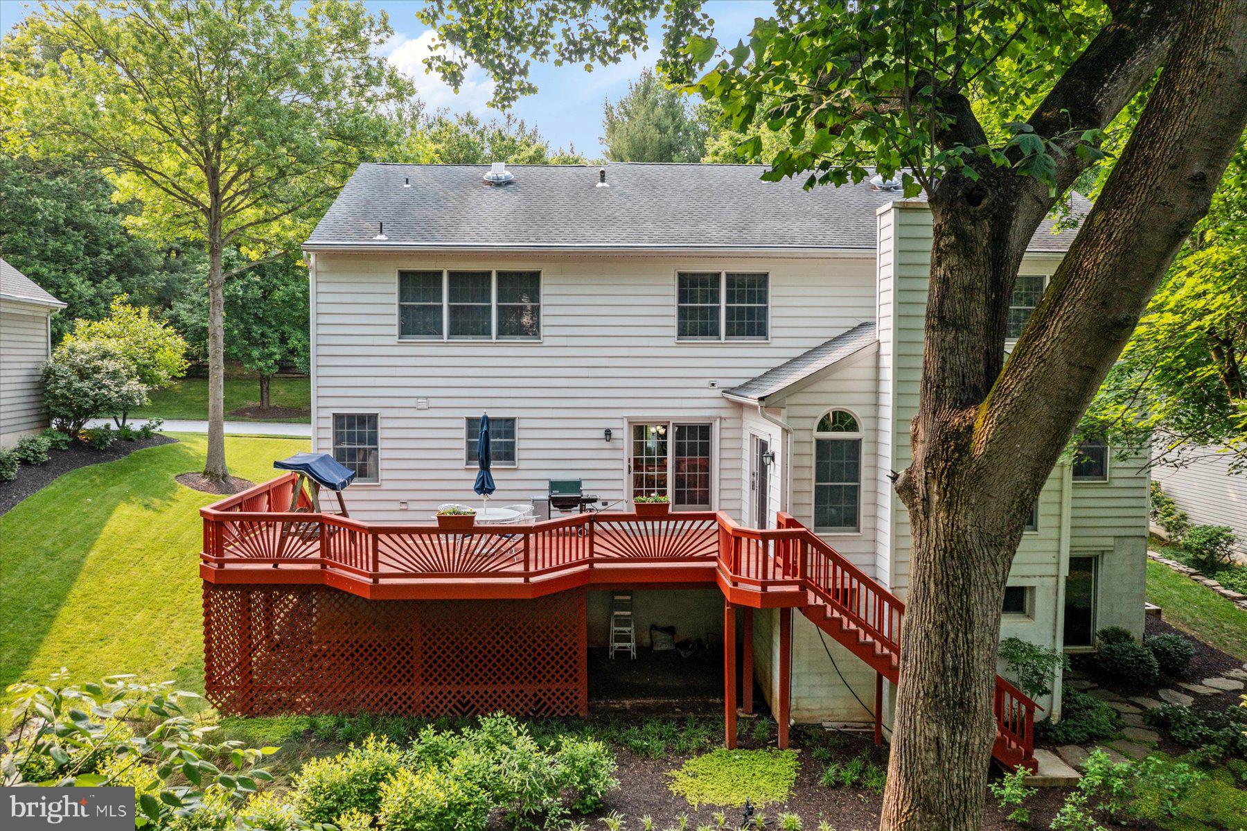 RIVER HILL - Residential