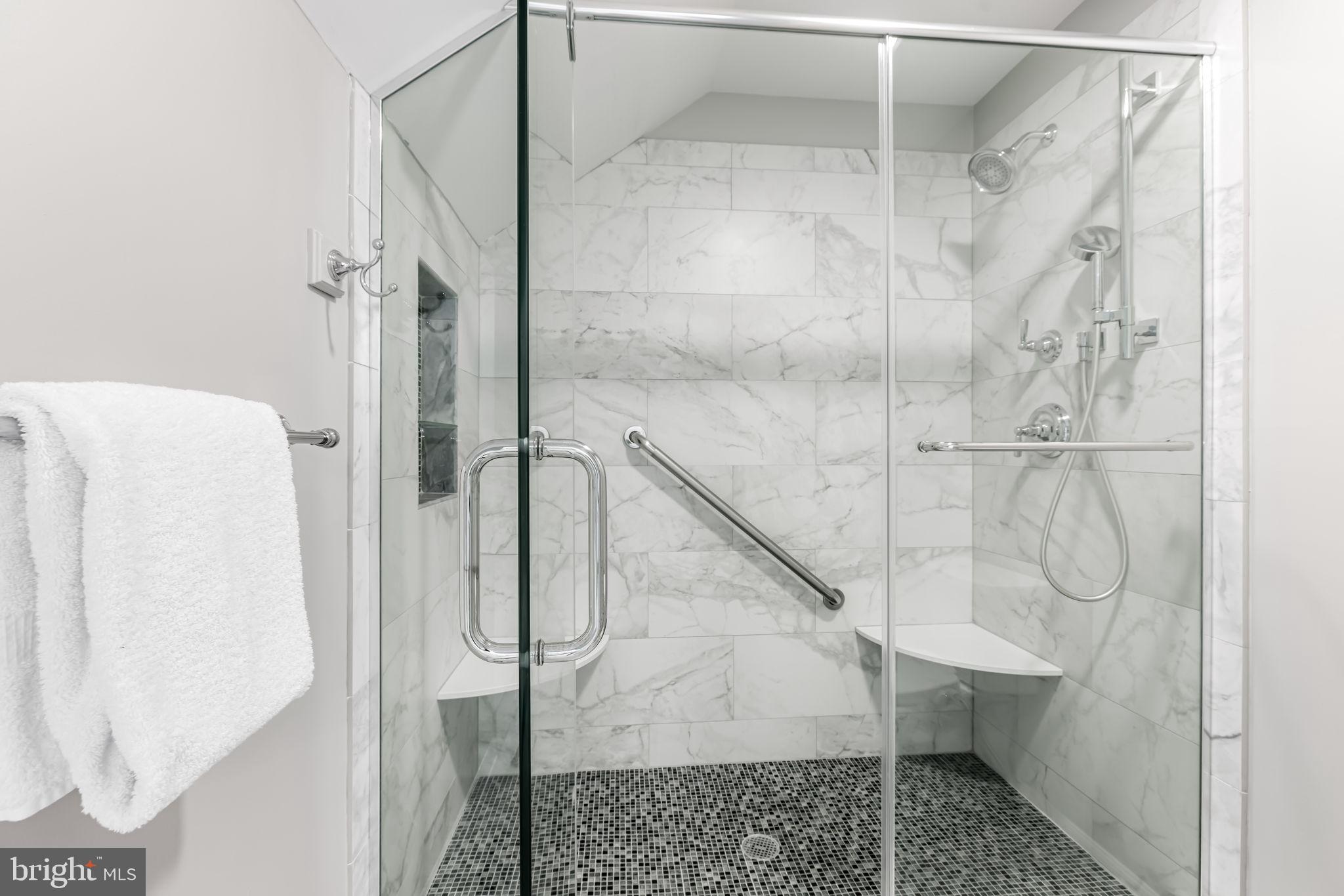 RIVER HILL - Residential