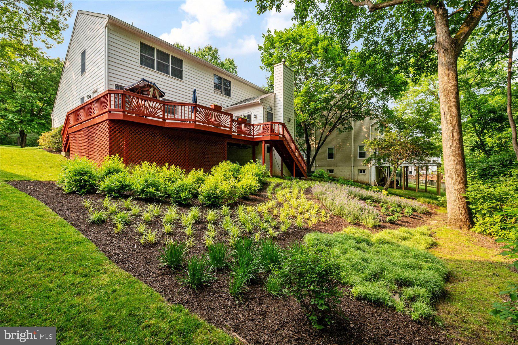 RIVER HILL - Residential