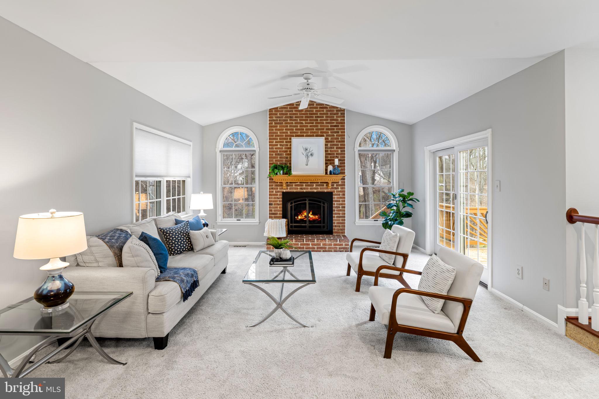 RIVER HILL - Residential