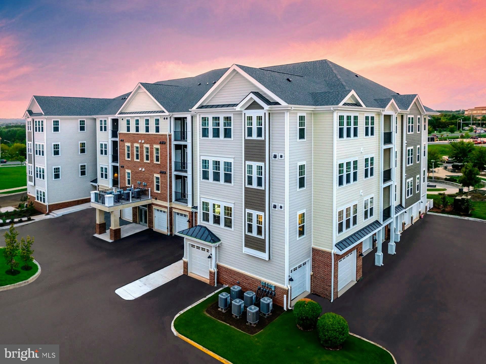 POTOMAC STATION MARKETPLACE - Residential