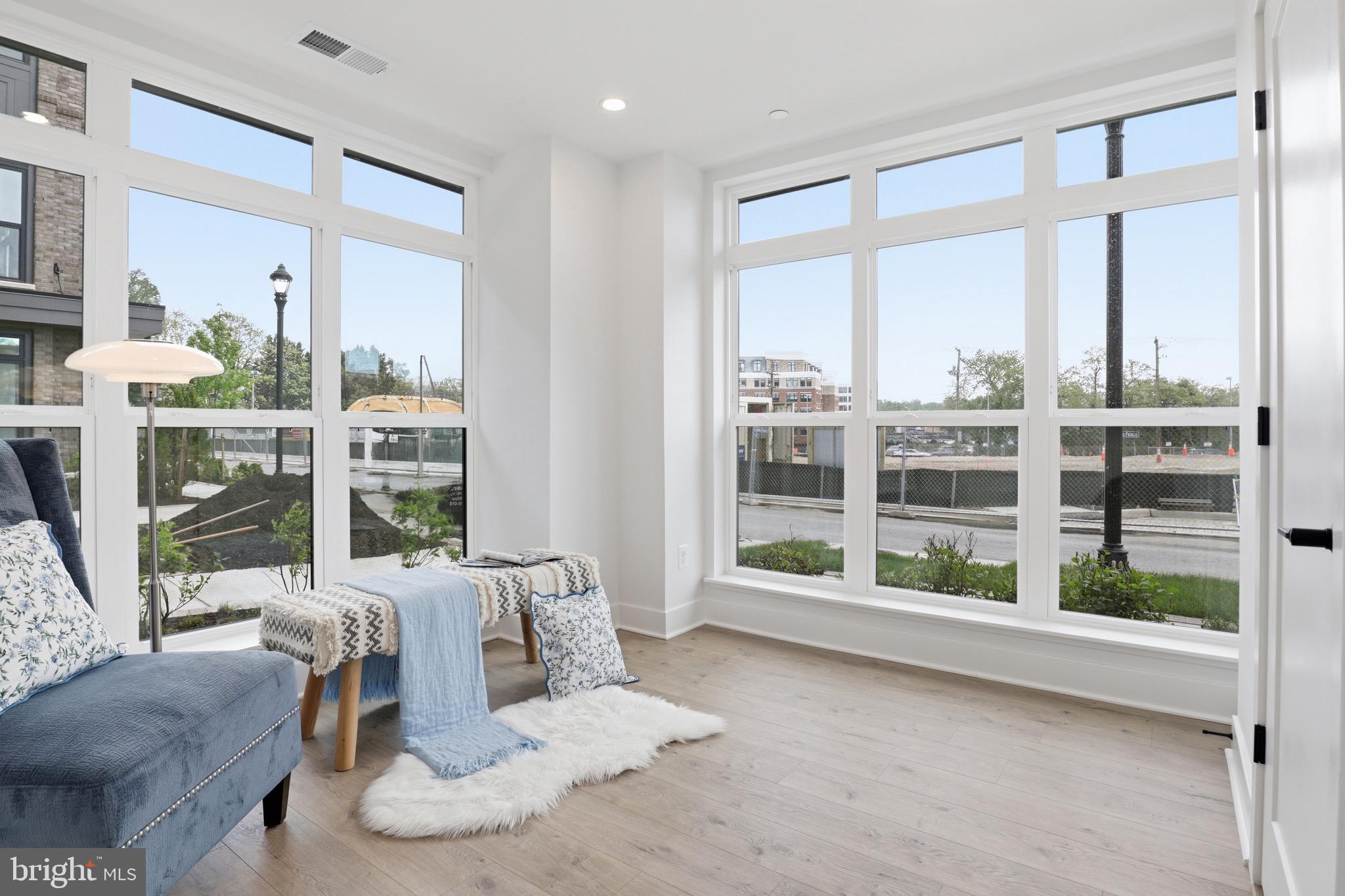 WESTBARD SQUARE - Residential