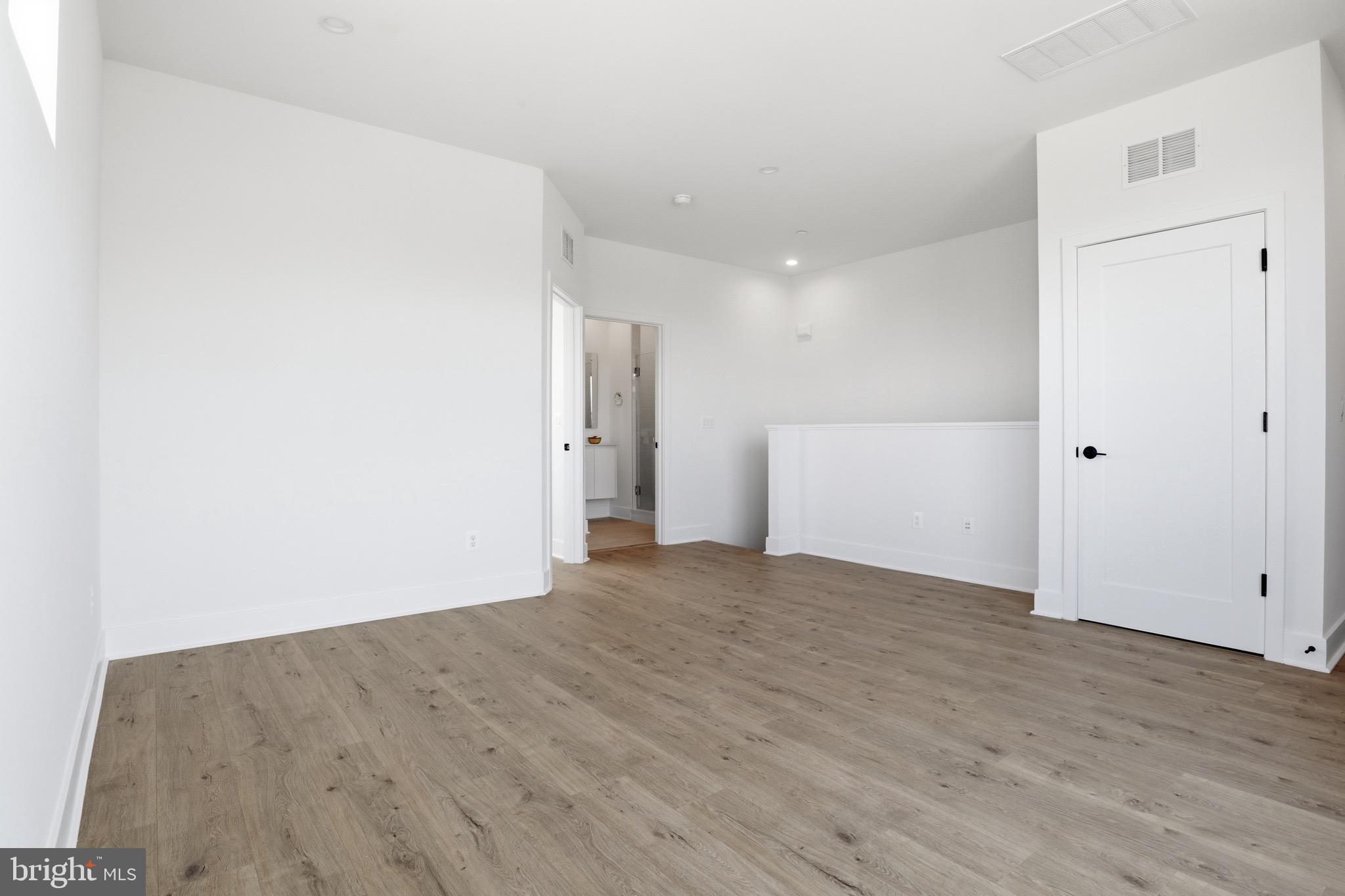 WESTBARD SQUARE - Residential