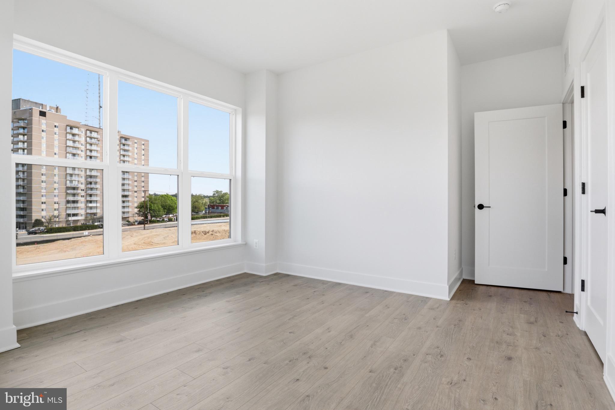 WESTBARD SQUARE - Residential