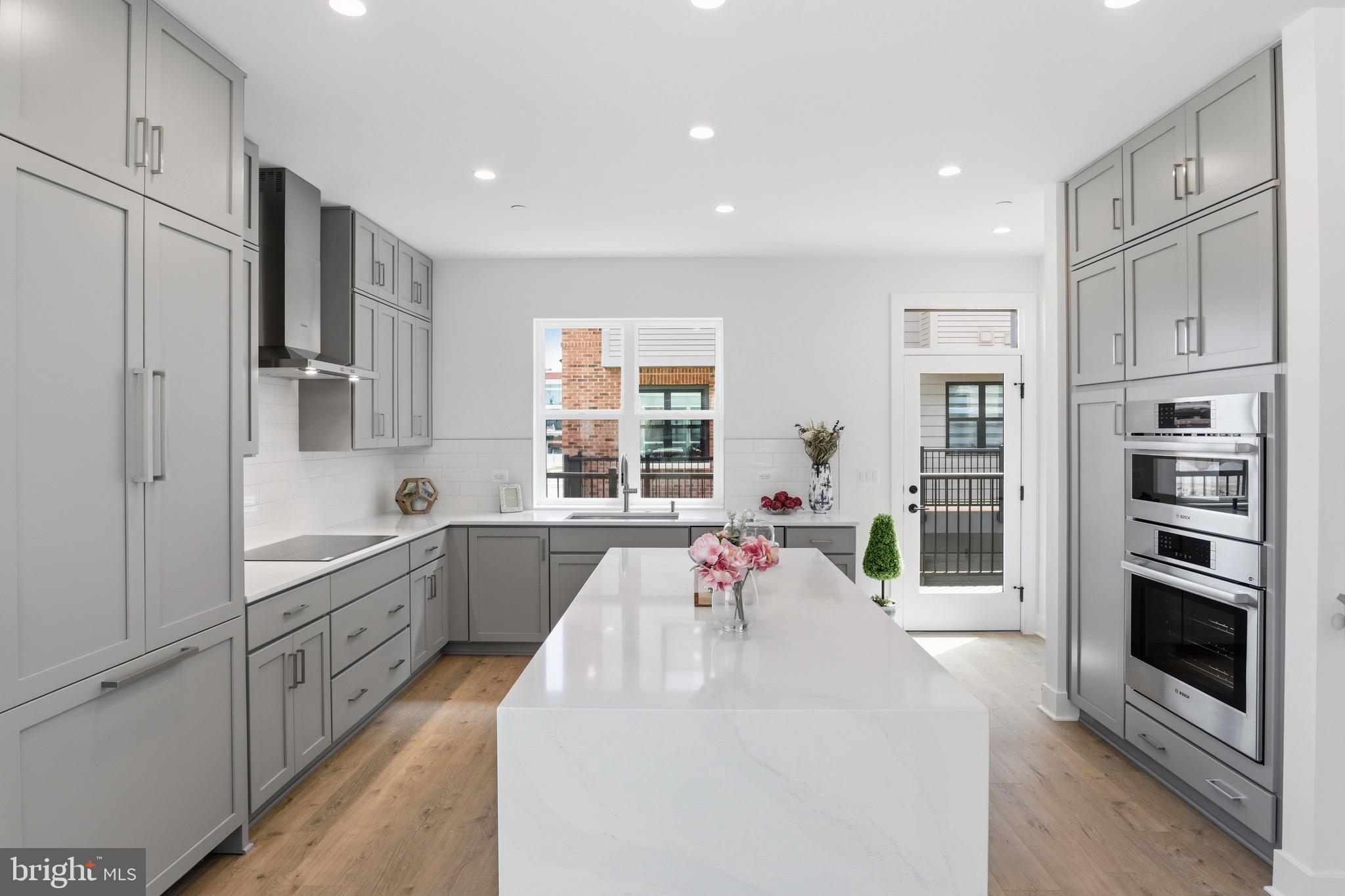 WESTBARD SQUARE - Residential