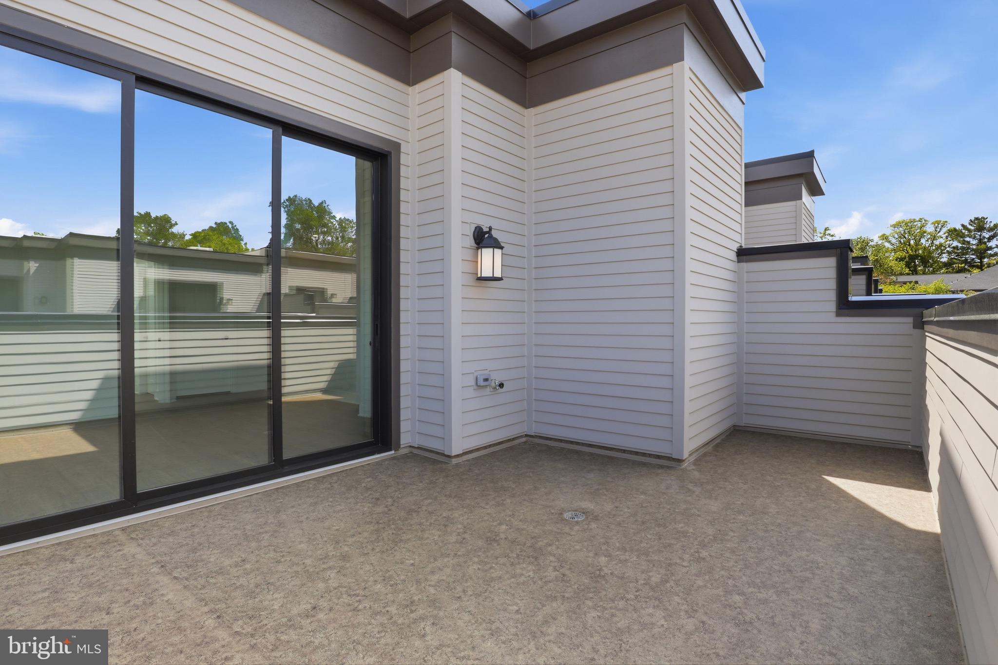 WESTBARD SQUARE - Residential