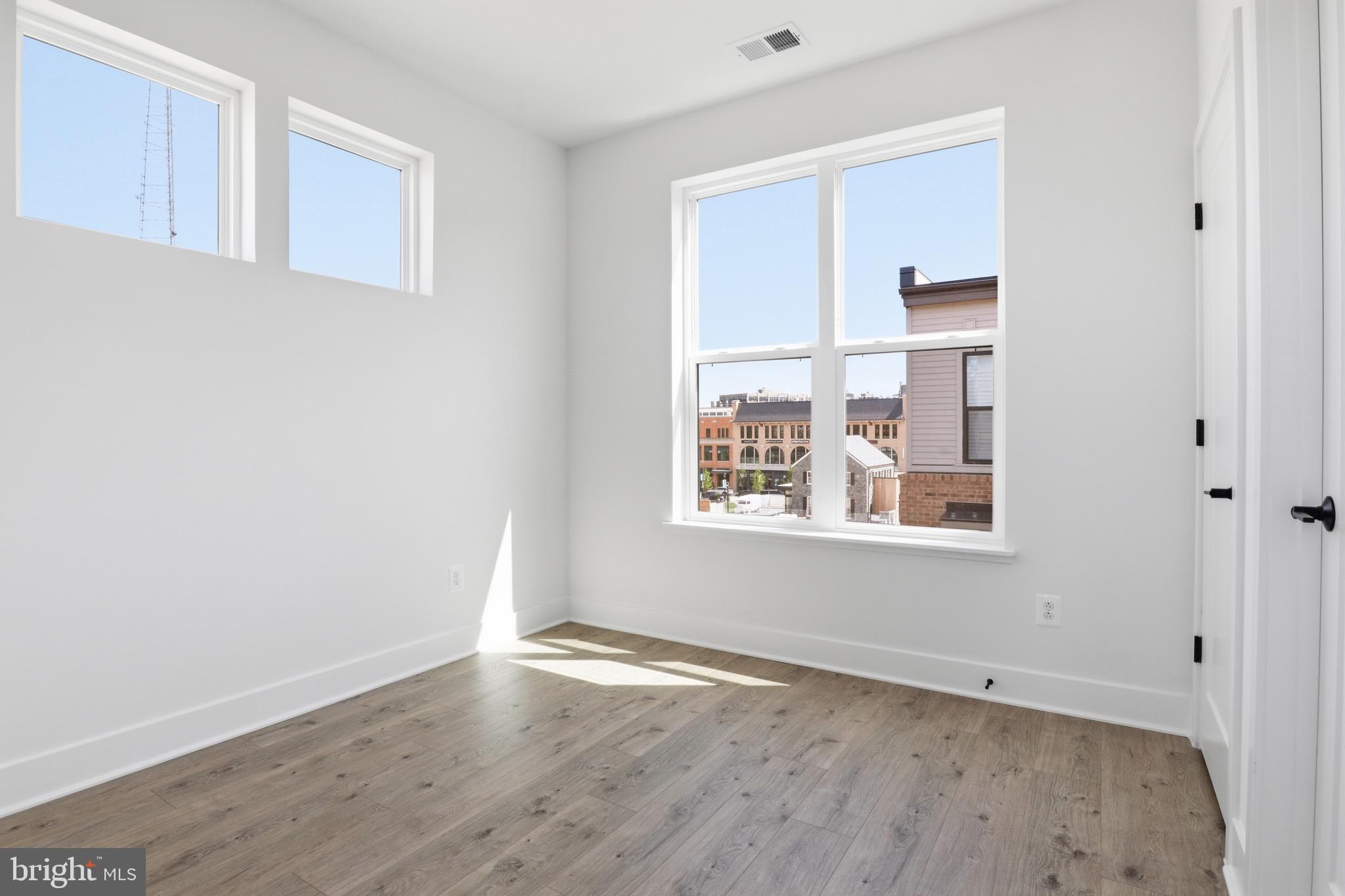 WESTBARD SQUARE - Residential