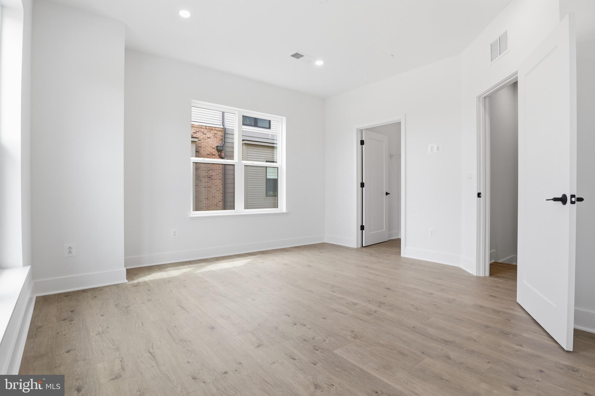 WESTBARD SQUARE - Residential