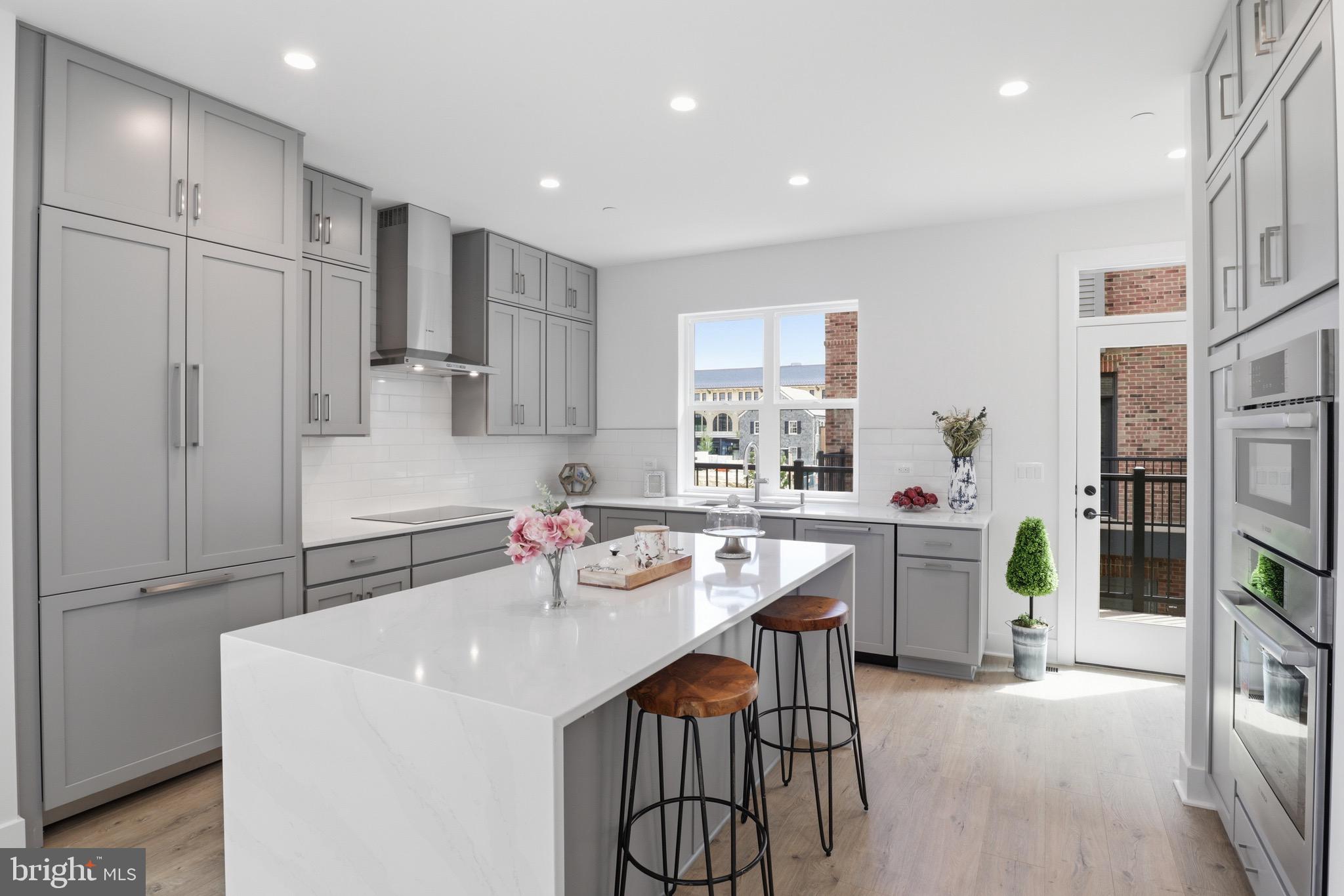 WESTBARD SQUARE - Residential