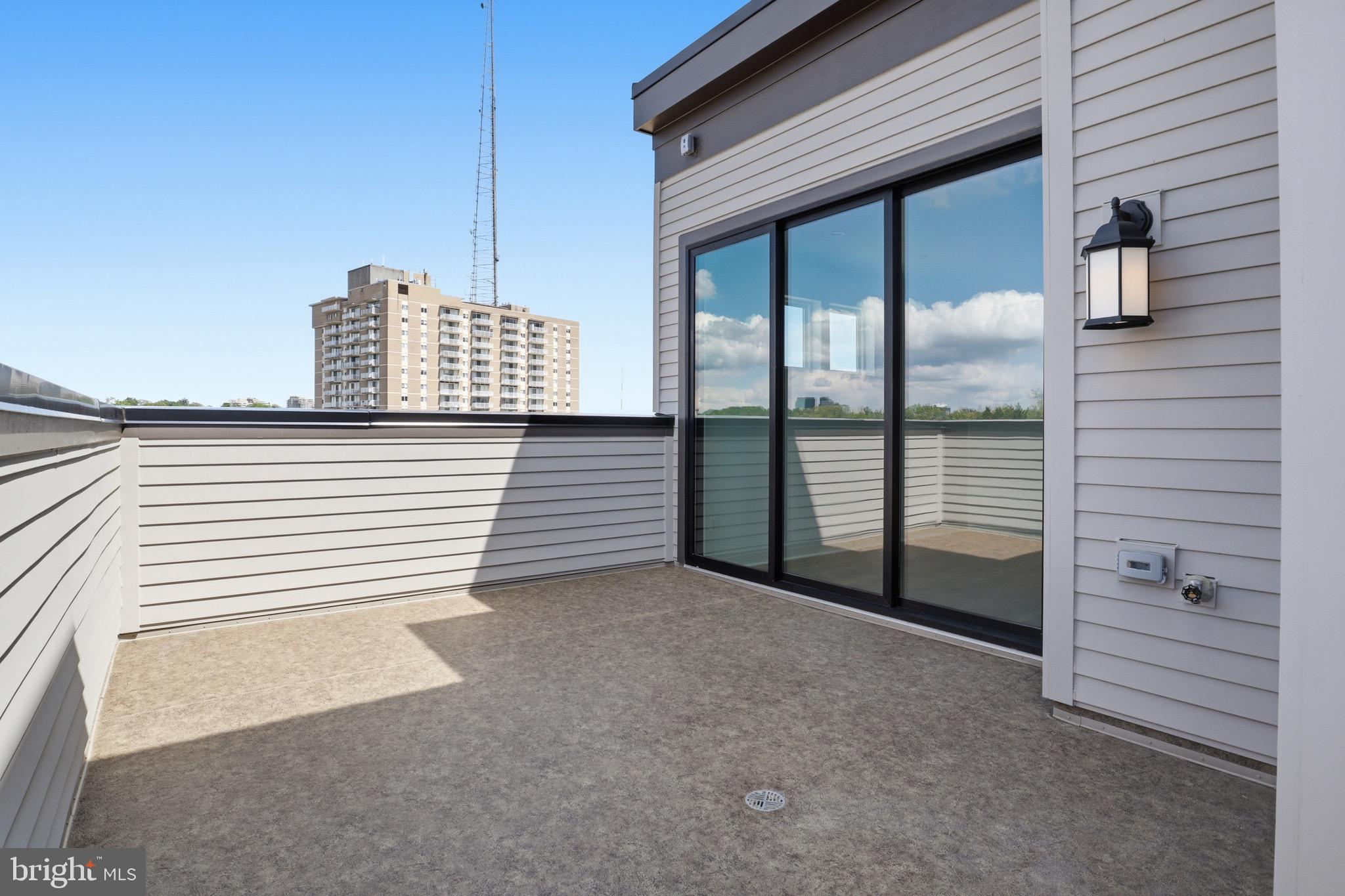 WESTBARD SQUARE - Residential