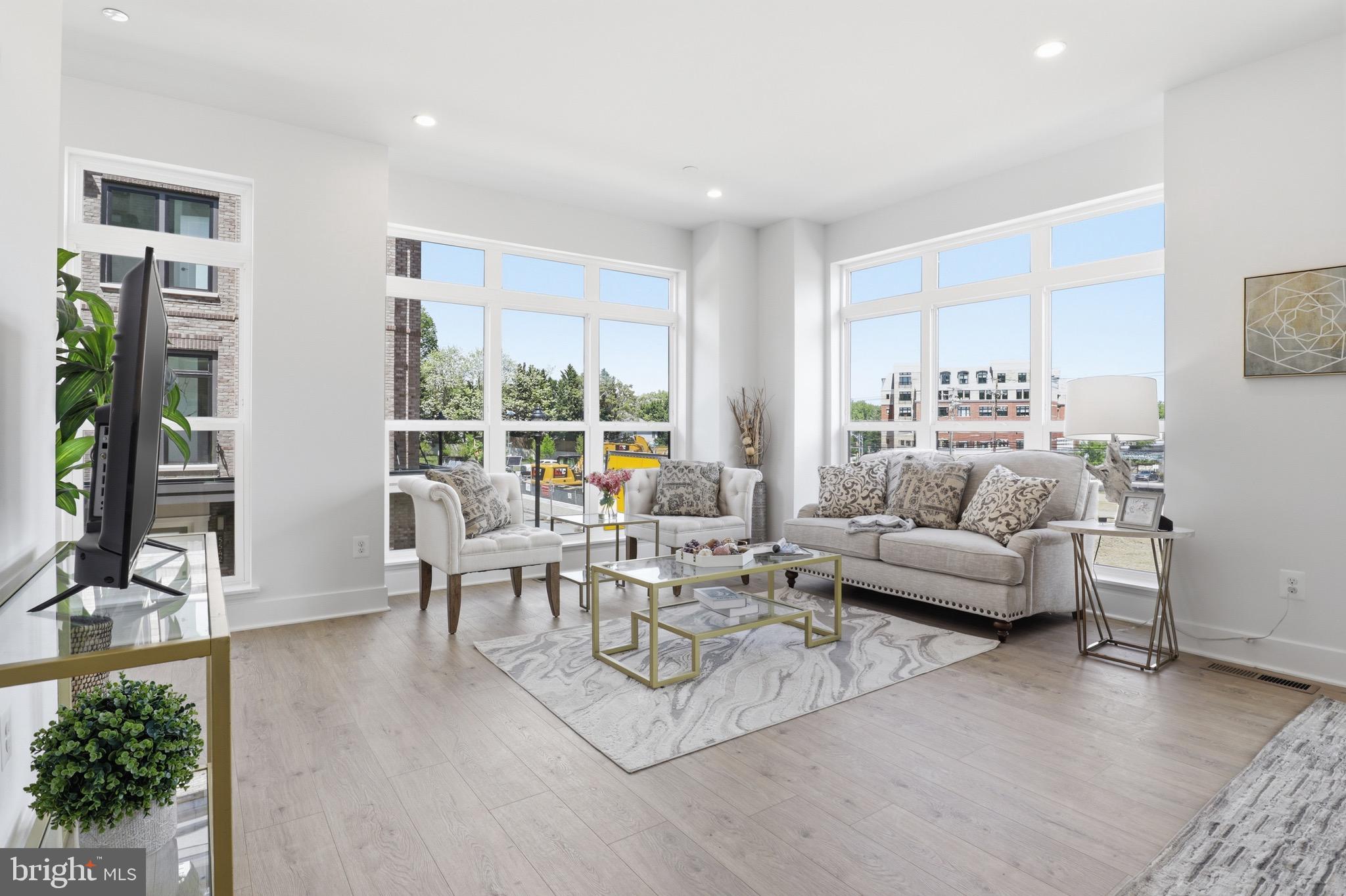 WESTBARD SQUARE - Residential