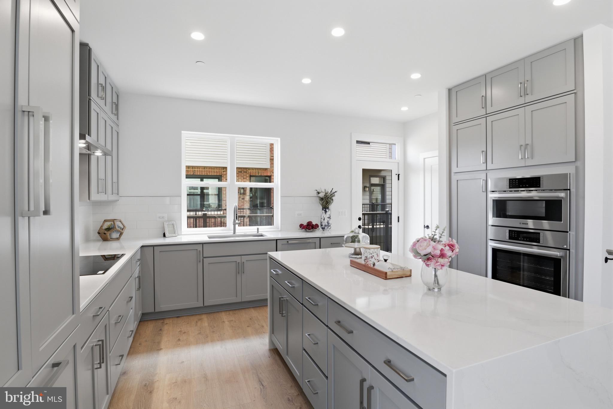 WESTBARD SQUARE - Residential