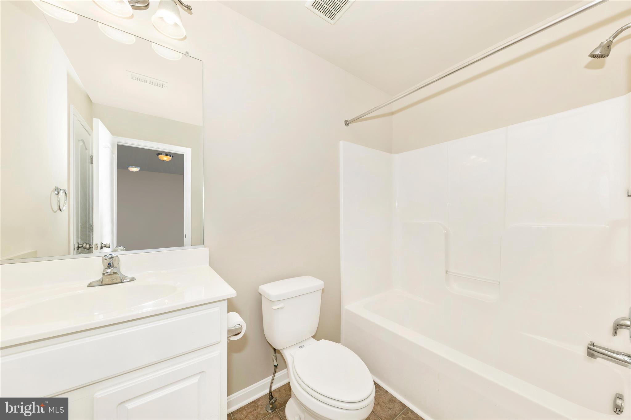 CARRIAGE HILL - Residential Lease