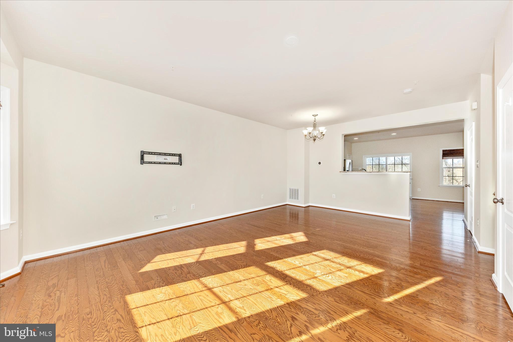 CARRIAGE HILL - Residential Lease