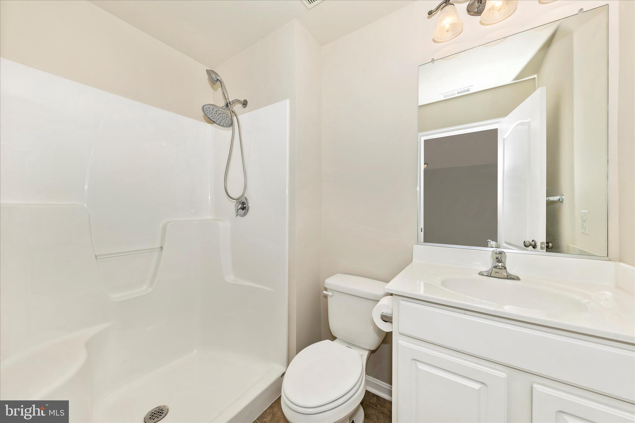 CARRIAGE HILL - Residential Lease