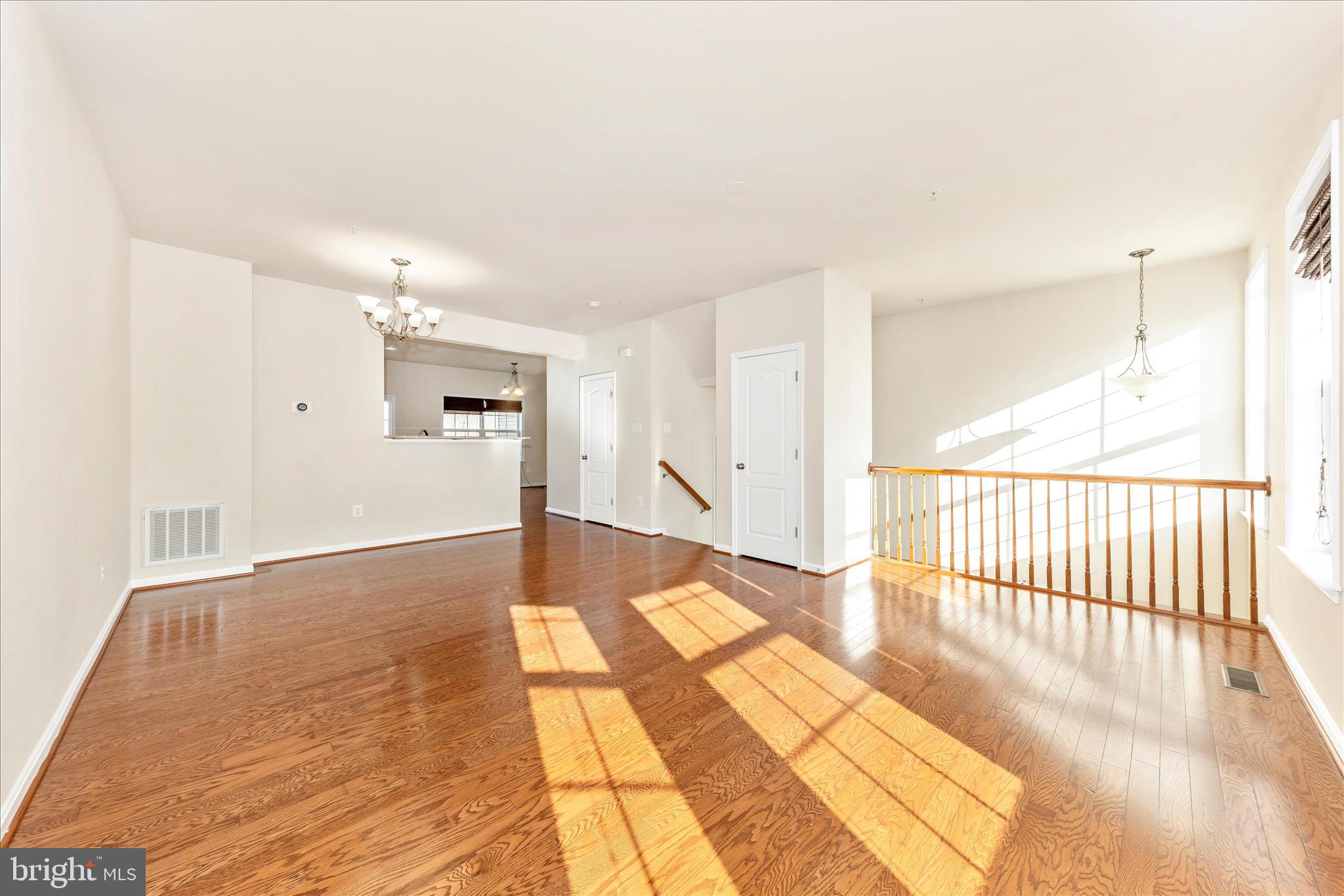 CARRIAGE HILL - Residential Lease