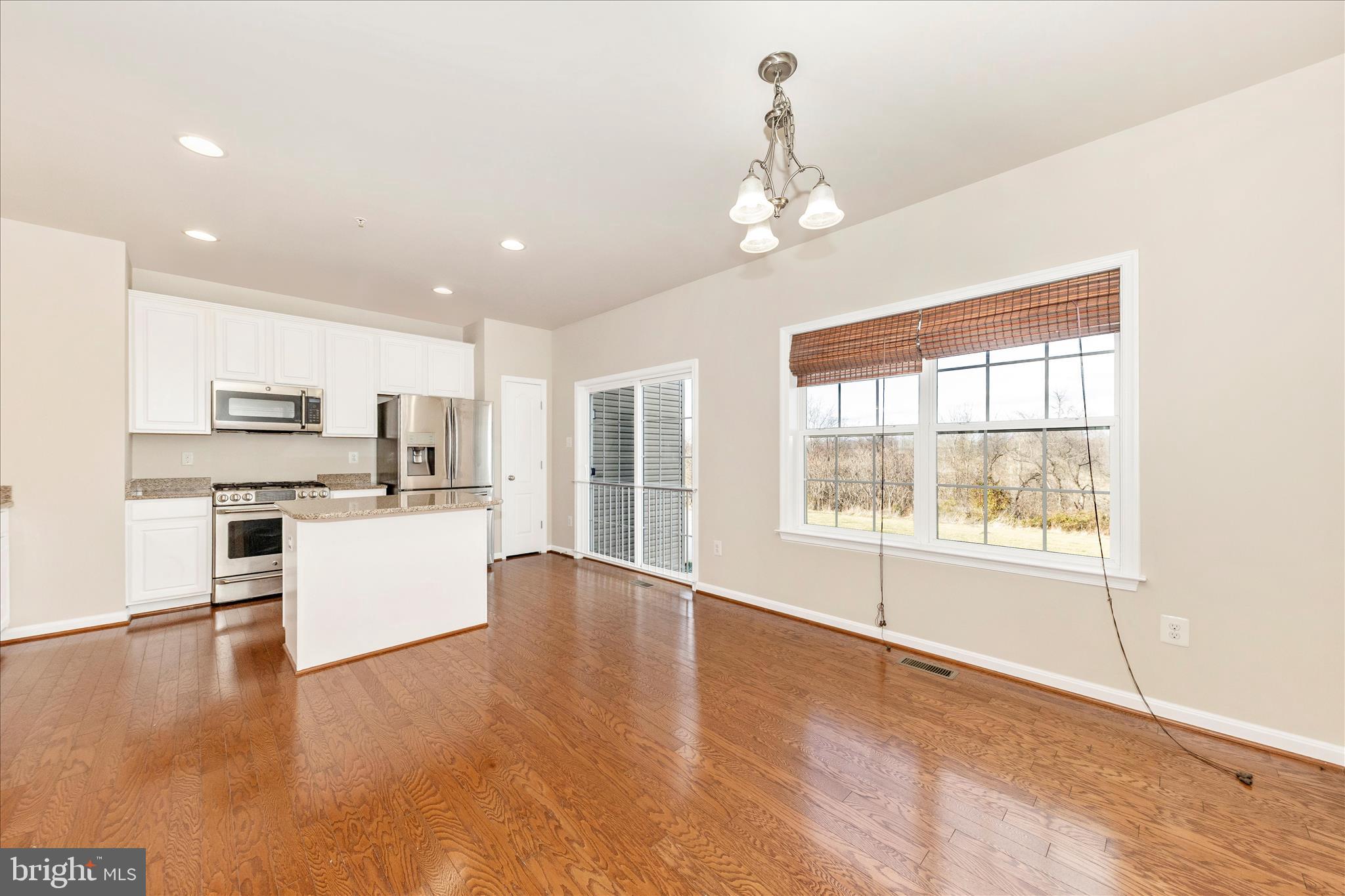 CARRIAGE HILL - Residential Lease