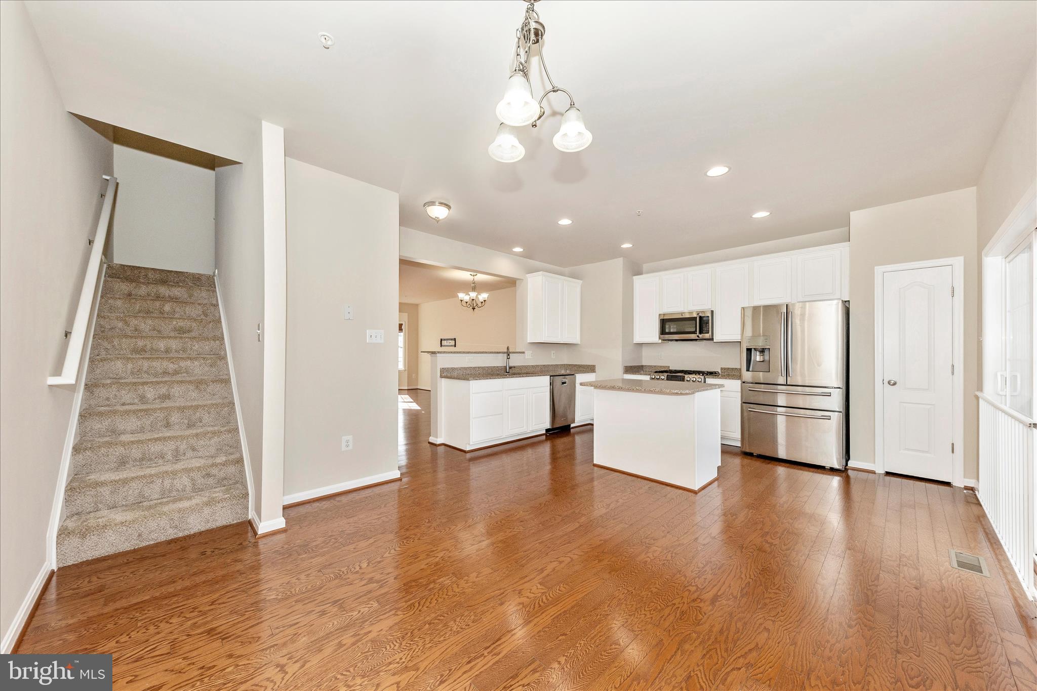 CARRIAGE HILL - Residential Lease