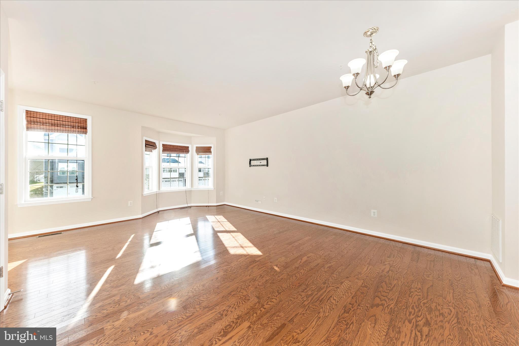 CARRIAGE HILL - Residential Lease