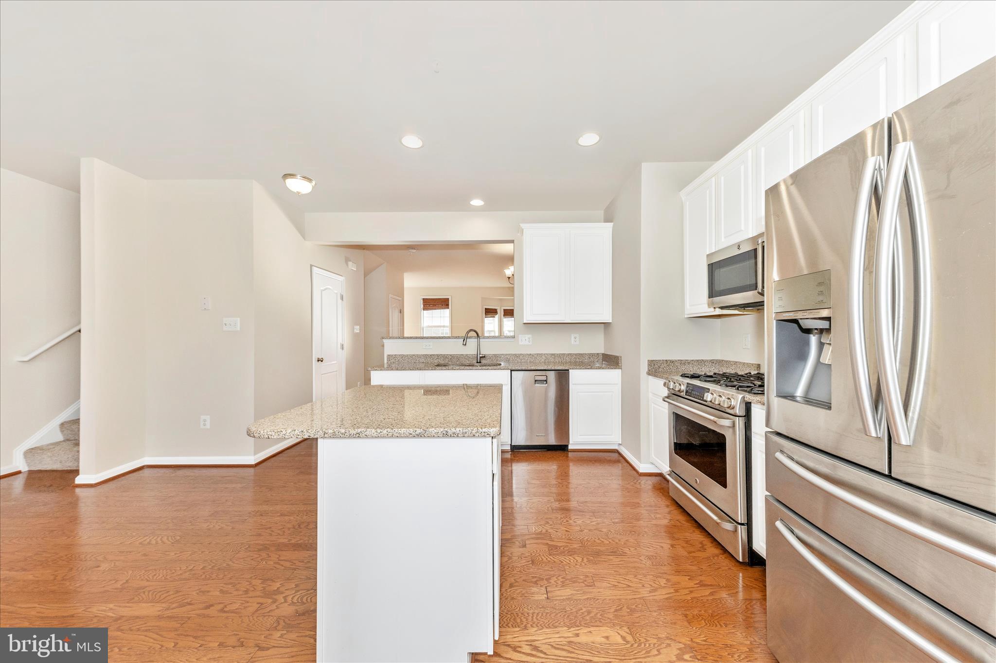 CARRIAGE HILL - Residential Lease