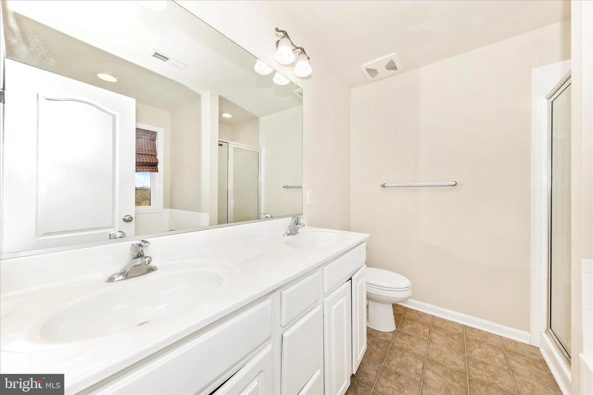 CARRIAGE HILL - Residential Lease