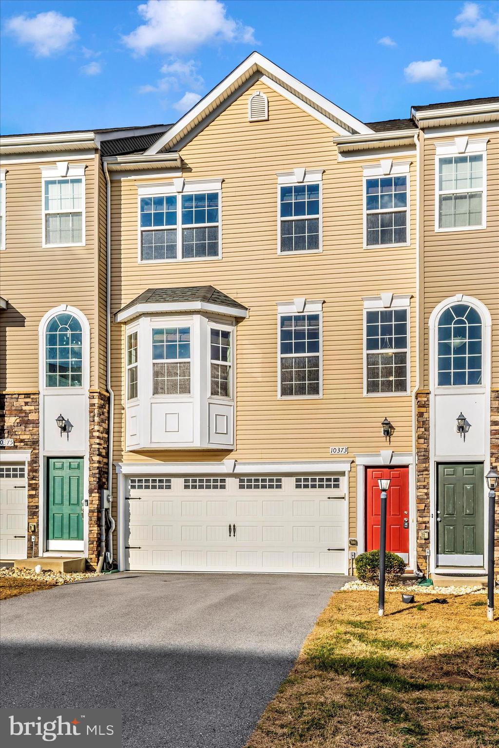 CARRIAGE HILL - Residential Lease