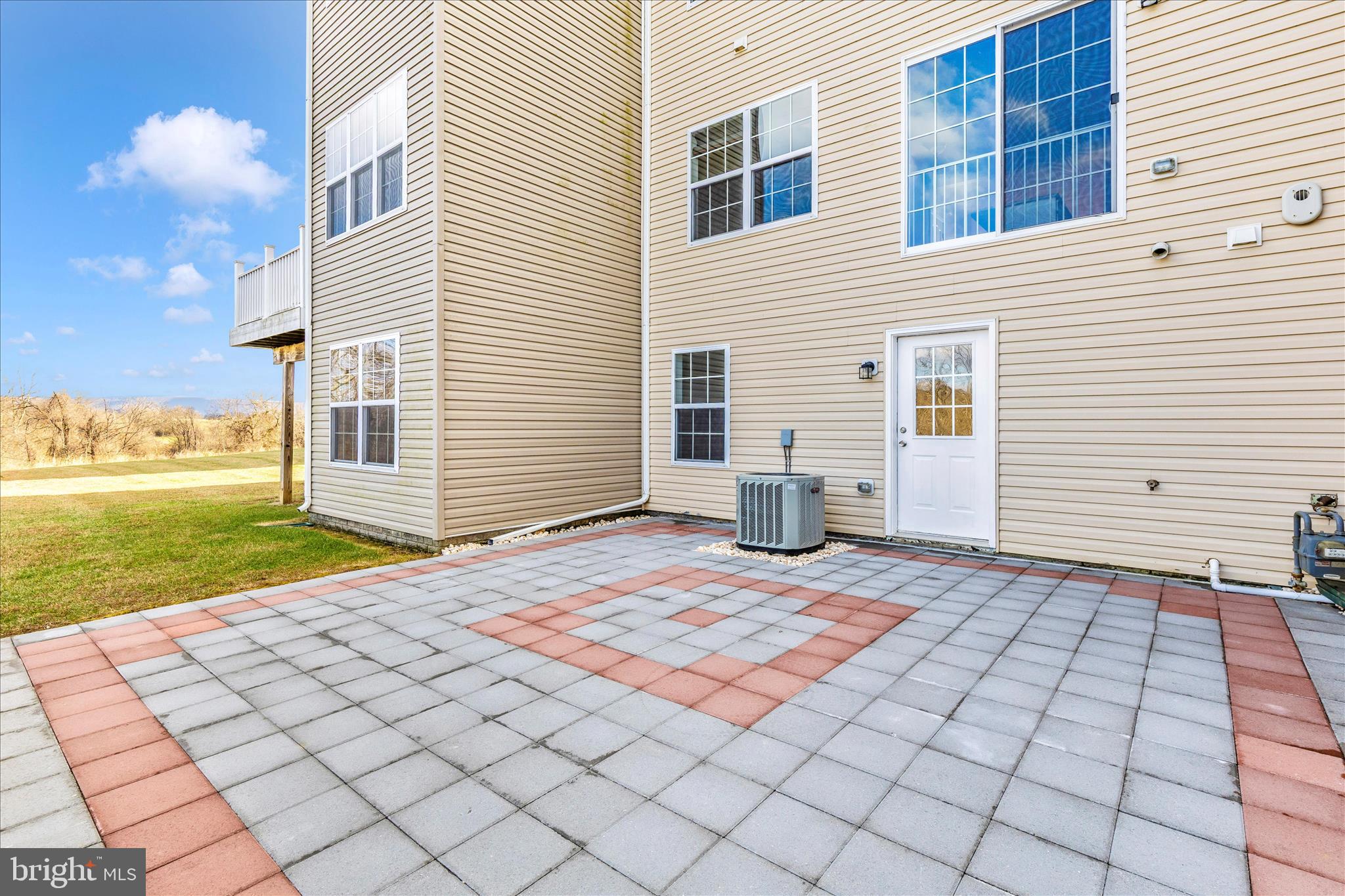 CARRIAGE HILL - Residential Lease