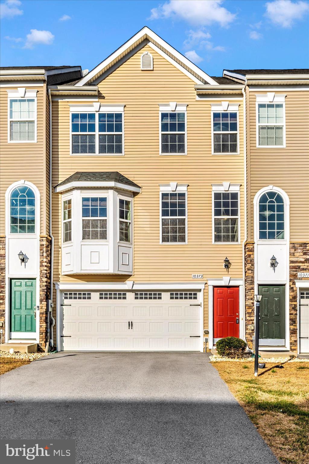 CARRIAGE HILL - Residential Lease