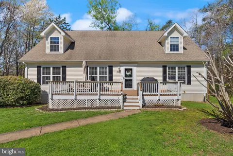 8953 Round Top Road, Manassas, VA MLS: VAPW2116394