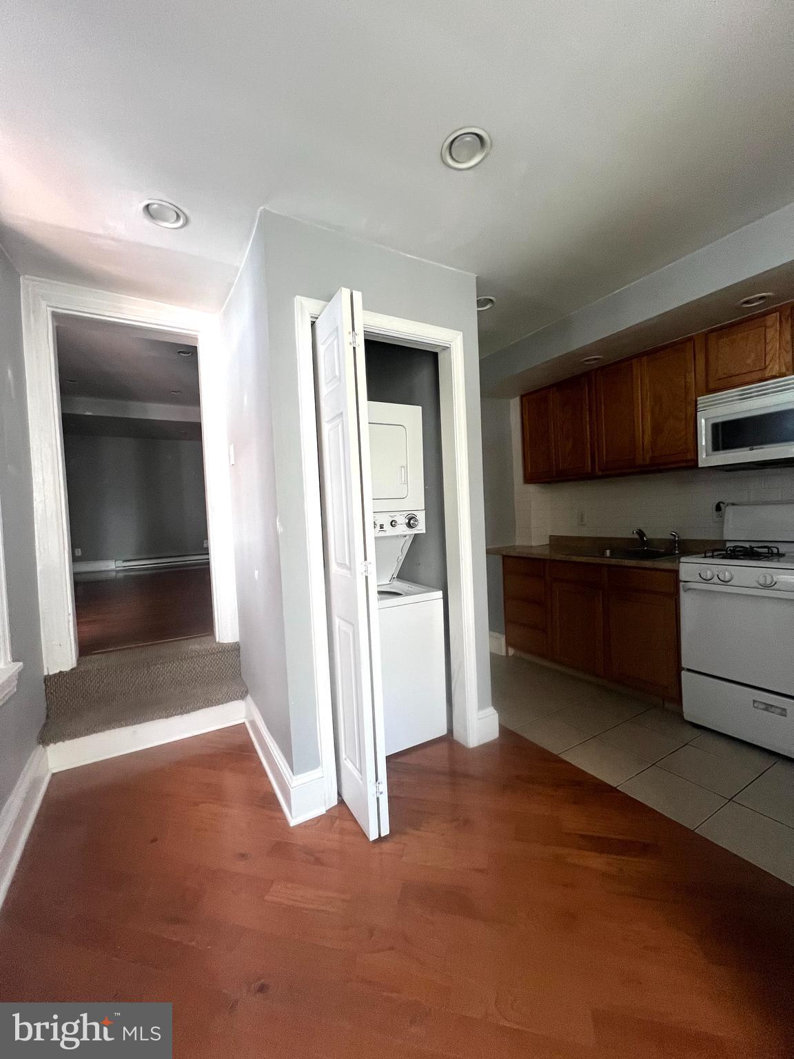 GRADUATE HOSPITAL - Residential Lease