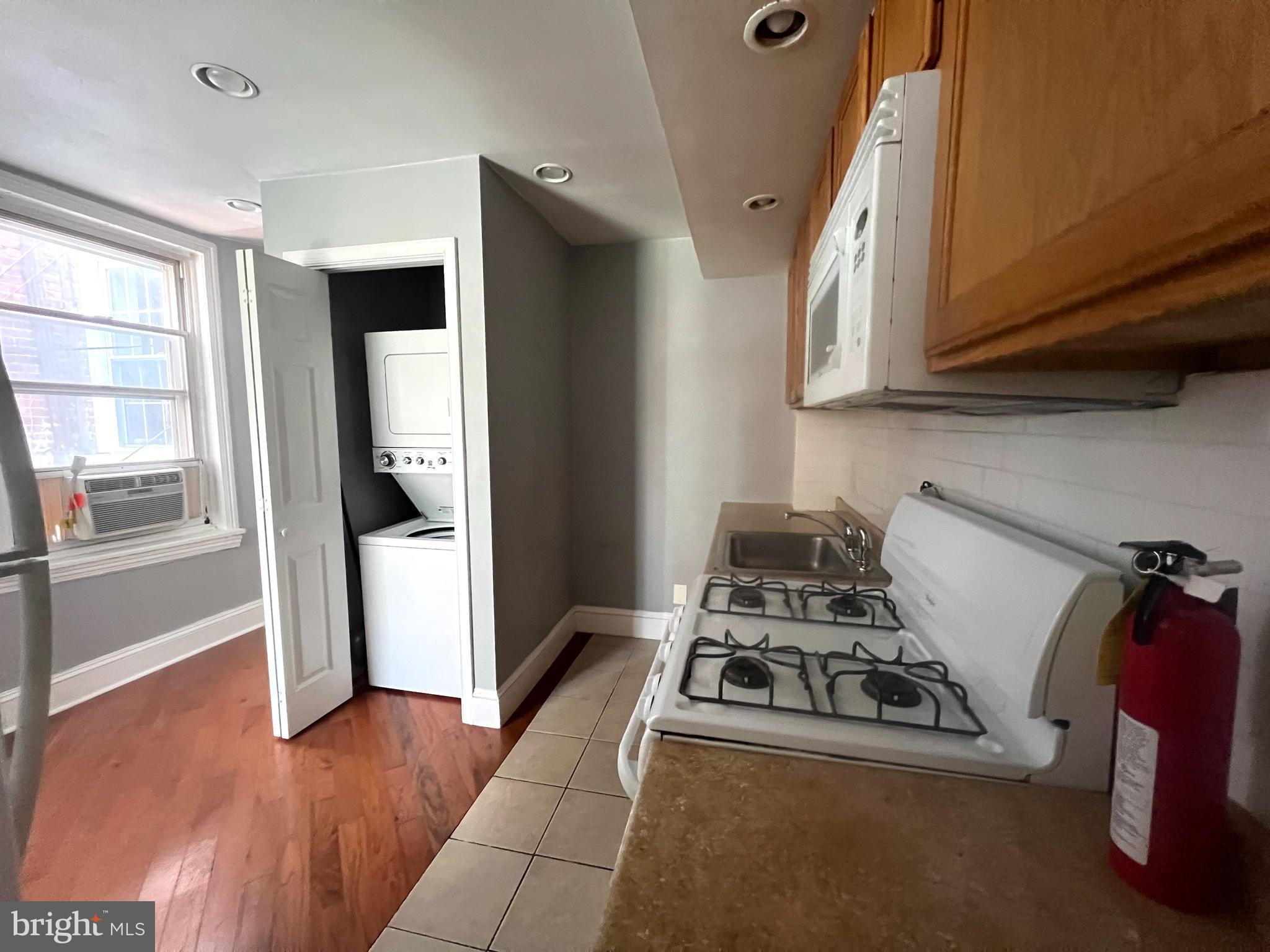 GRADUATE HOSPITAL - Residential Lease