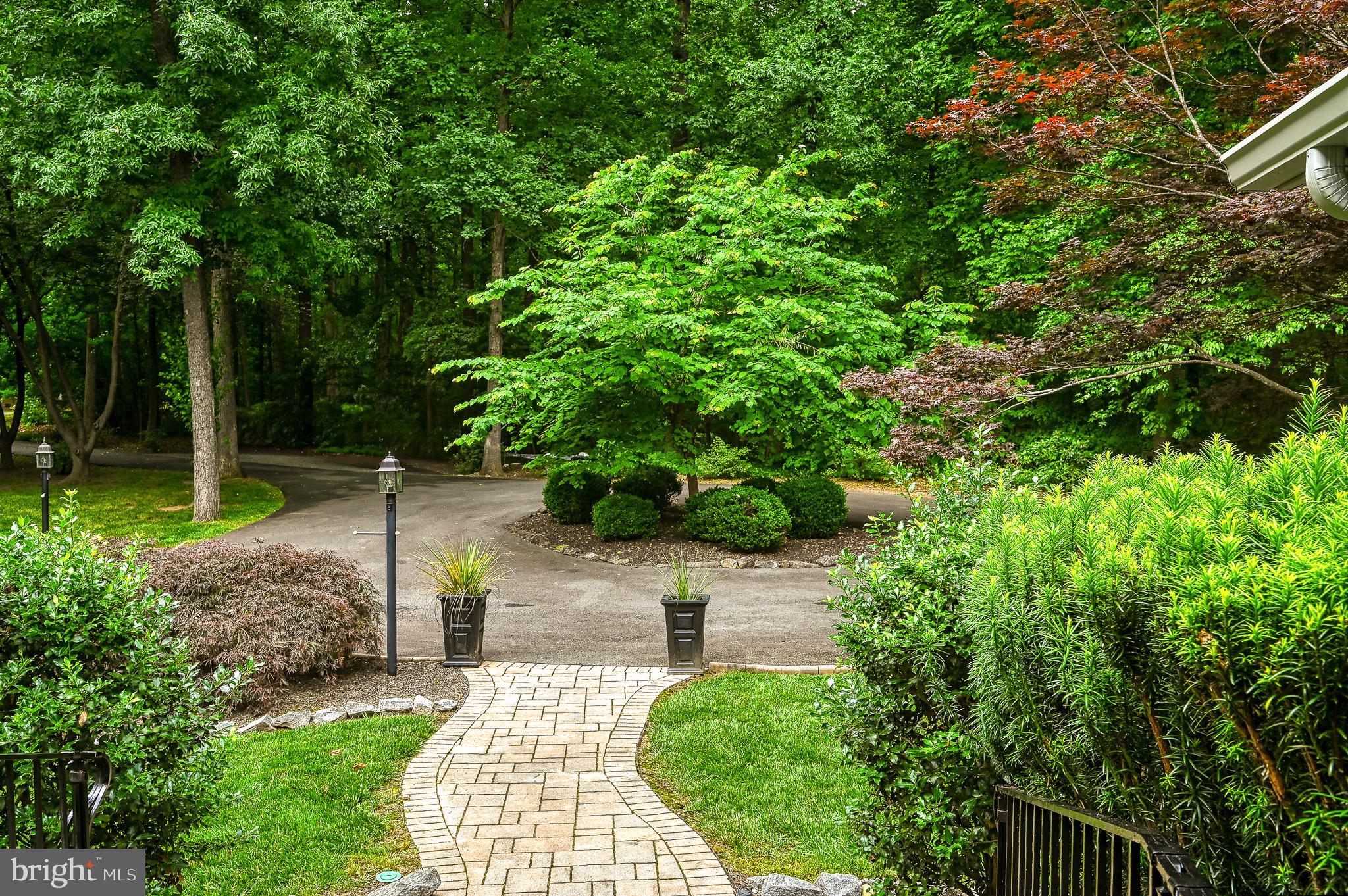 ROCKLAND CREEK ESTATES - Residential